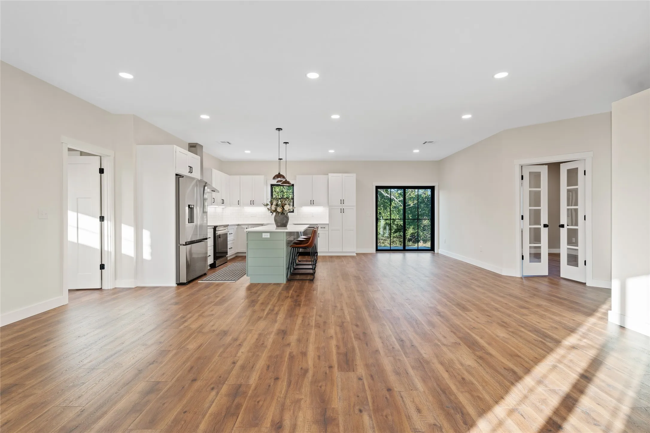 Single Family Residence For Sale in Bosque County , 201 Private Road 4296, Clifton, Texas 76634, 3 Bedroom, 2 Bathroom, 3 Garage spaces, 2,152 Sqft, built in 2026, mls#21368702, Real Estate Agent in Clifton, Homes For Sale in Bosque county, Homes For Sale in Clifton, Realtor in Clifton Texas, Real Estate Brokerage Independent Realty Texas, Luminita Cordes Realtor