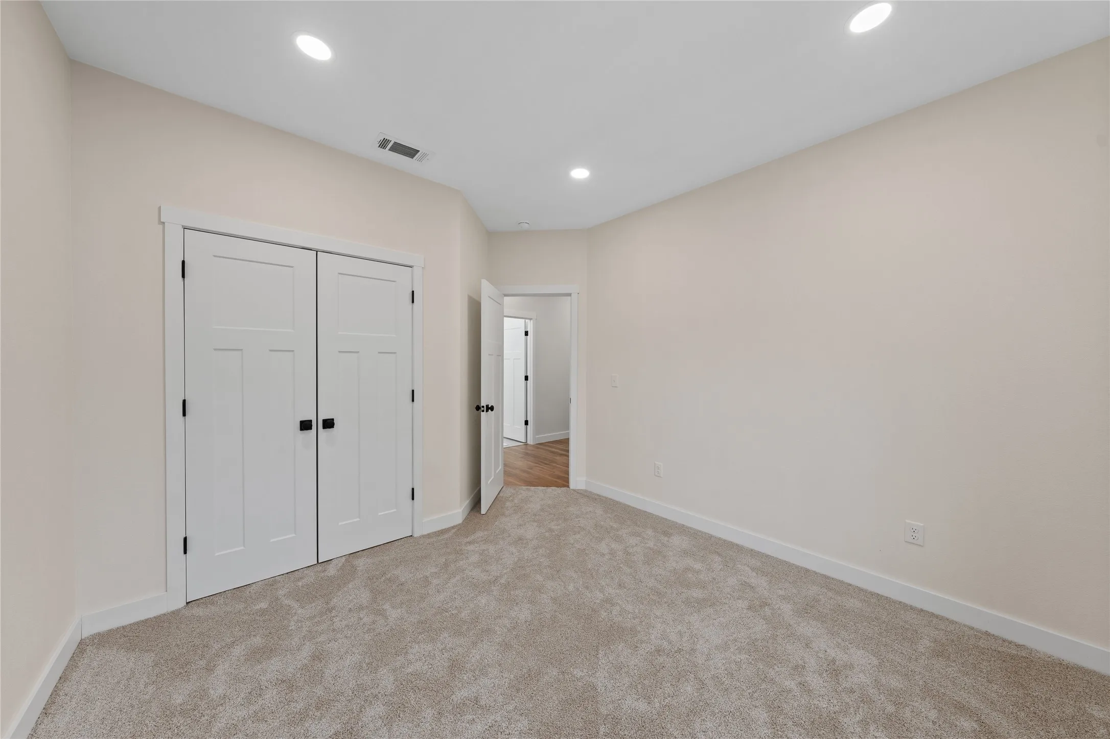 Single Family Residence For Sale in Bosque County , 201 Private Road 4296, Clifton, Texas 76634, 3 Bedroom, 2 Bathroom, 3 Garage spaces, 2,152 Sqft, built in 2026, mls#21368702, Real Estate Agent in Clifton, Homes For Sale in Bosque county, Homes For Sale in Clifton, Realtor in Clifton Texas, Real Estate Brokerage Independent Realty Texas, Luminita Cordes Realtor