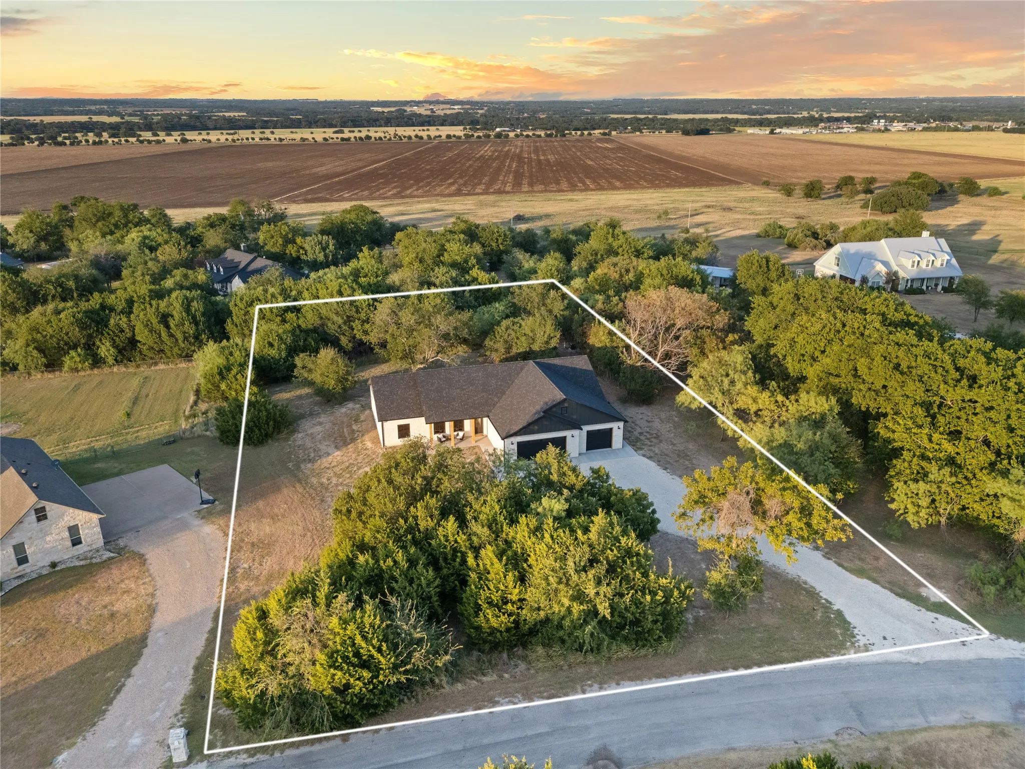 Single Family Residence For Sale in Bosque County , 201 Private Road 4296, Clifton, Texas 76634, 3 Bedroom, 2 Bathroom, 3 Garage spaces, 2,152 Sqft, built in 2026, mls#21368702, Real Estate Agent in Clifton, Homes For Sale in Bosque county, Homes For Sale in Clifton, Realtor in Clifton Texas, Real Estate Brokerage Independent Realty Texas, Luminita Cordes Realtor
