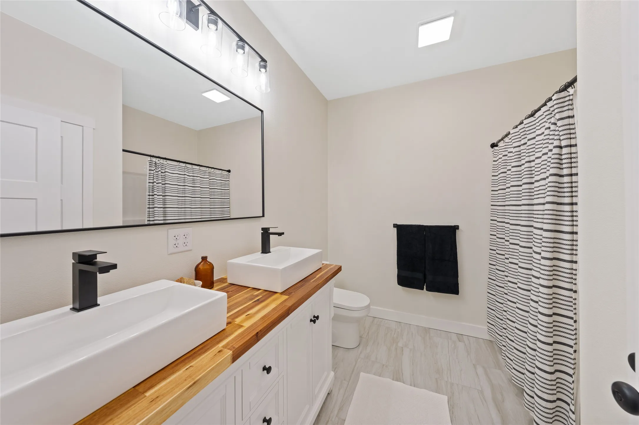 Single Family Residence For Sale in Bosque County , 201 Private Road 4296, Clifton, Texas 76634, 3 Bedroom, 2 Bathroom, 3 Garage spaces, 2,152 Sqft, built in 2026, mls#21368702, Real Estate Agent in Clifton, Homes For Sale in Bosque county, Homes For Sale in Clifton, Realtor in Clifton Texas, Real Estate Brokerage Independent Realty Texas, Luminita Cordes Realtor