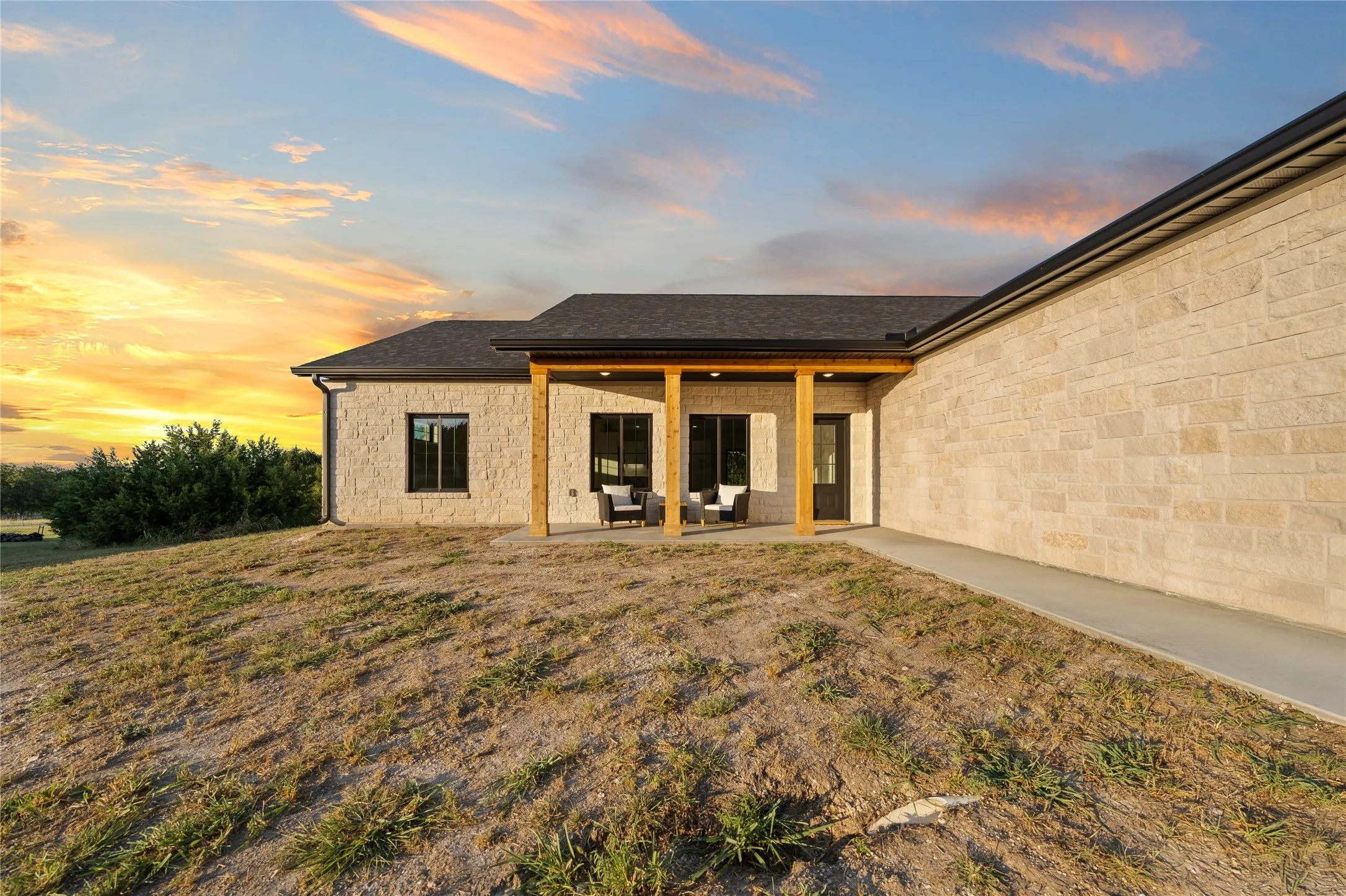 Single Family Residence For Sale in Bosque County , 201 Private Road 4296, Clifton, Texas 76634, 3 Bedroom, 2 Bathroom, 3 Garage spaces, 2,152 Sqft, built in 2026, mls#21368702, Real Estate Agent in Clifton, Homes For Sale in Bosque county, Homes For Sale in Clifton, Realtor in Clifton Texas, Real Estate Brokerage Independent Realty Texas, Luminita Cordes Realtor