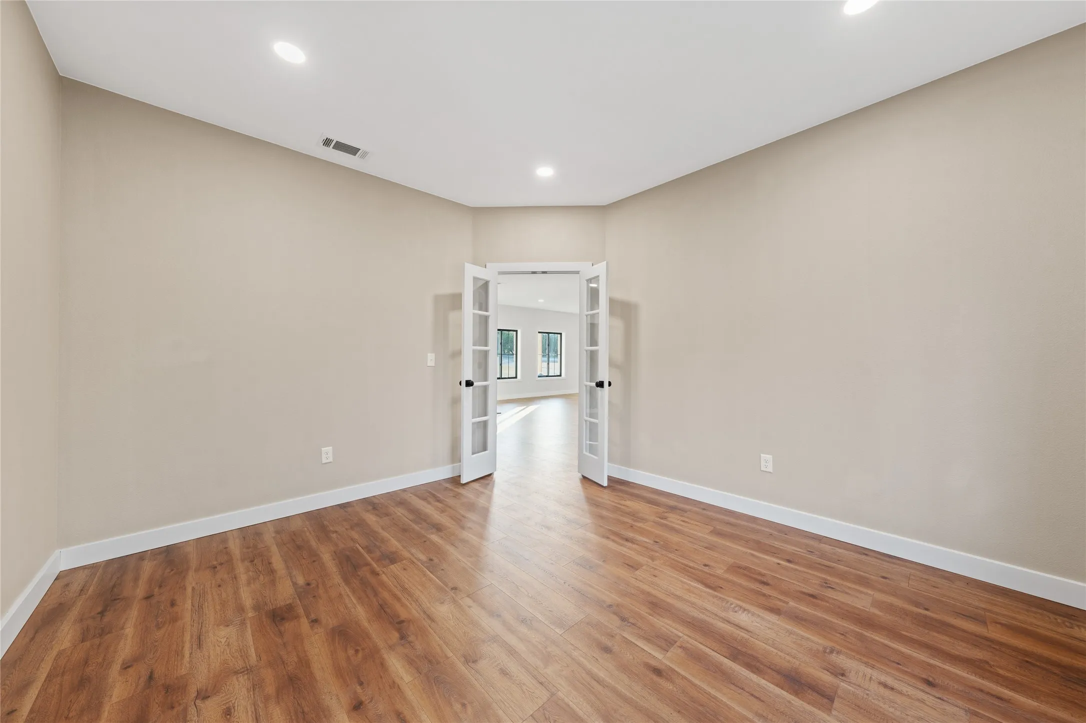 Single Family Residence For Sale in Bosque County , 201 Private Road 4296, Clifton, Texas 76634, 3 Bedroom, 2 Bathroom, 3 Garage spaces, 2,152 Sqft, built in 2026, mls#21368702, Real Estate Agent in Clifton, Homes For Sale in Bosque county, Homes For Sale in Clifton, Realtor in Clifton Texas, Real Estate Brokerage Independent Realty Texas, Luminita Cordes Realtor