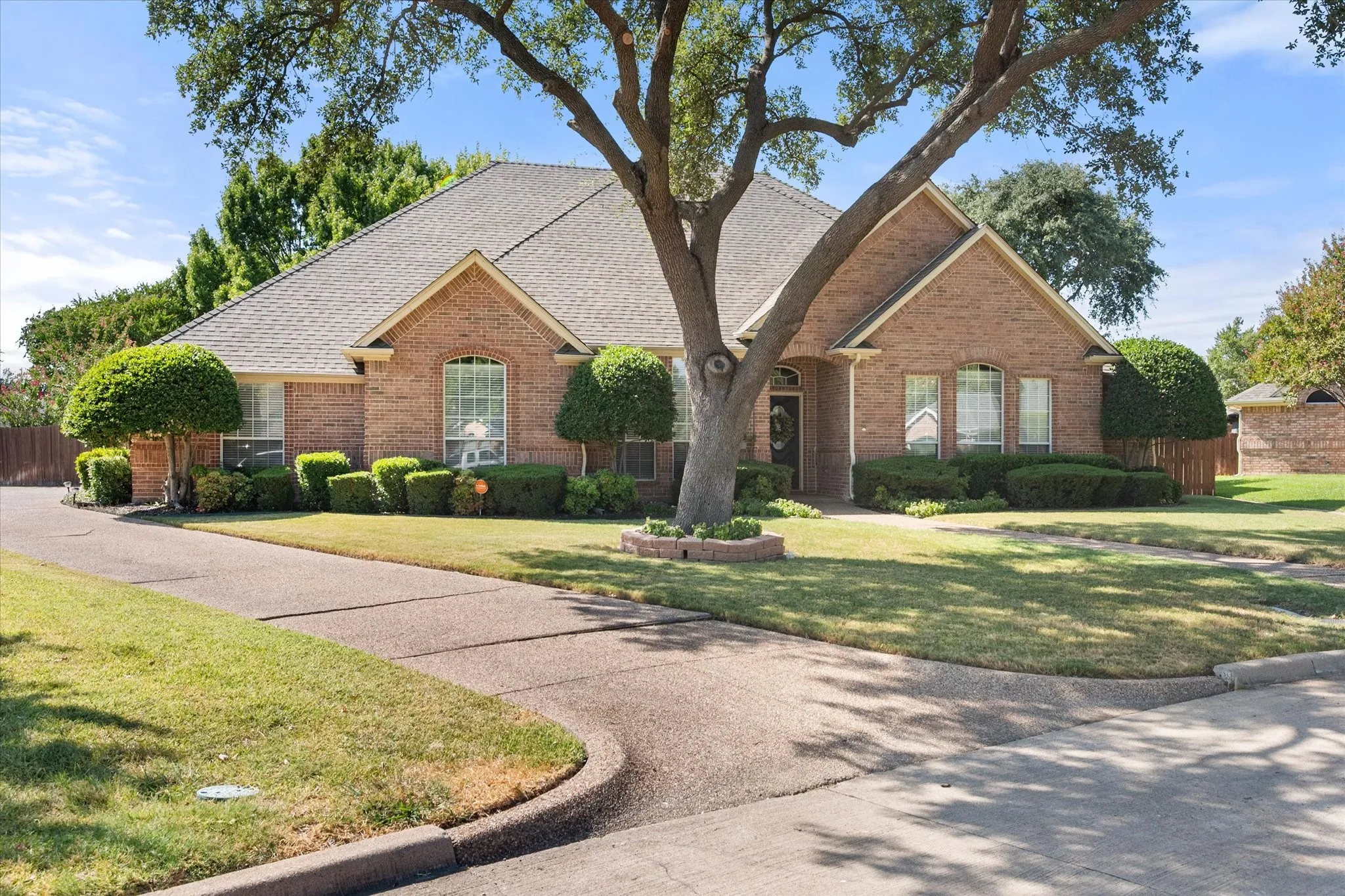 Long driveway with extra parking