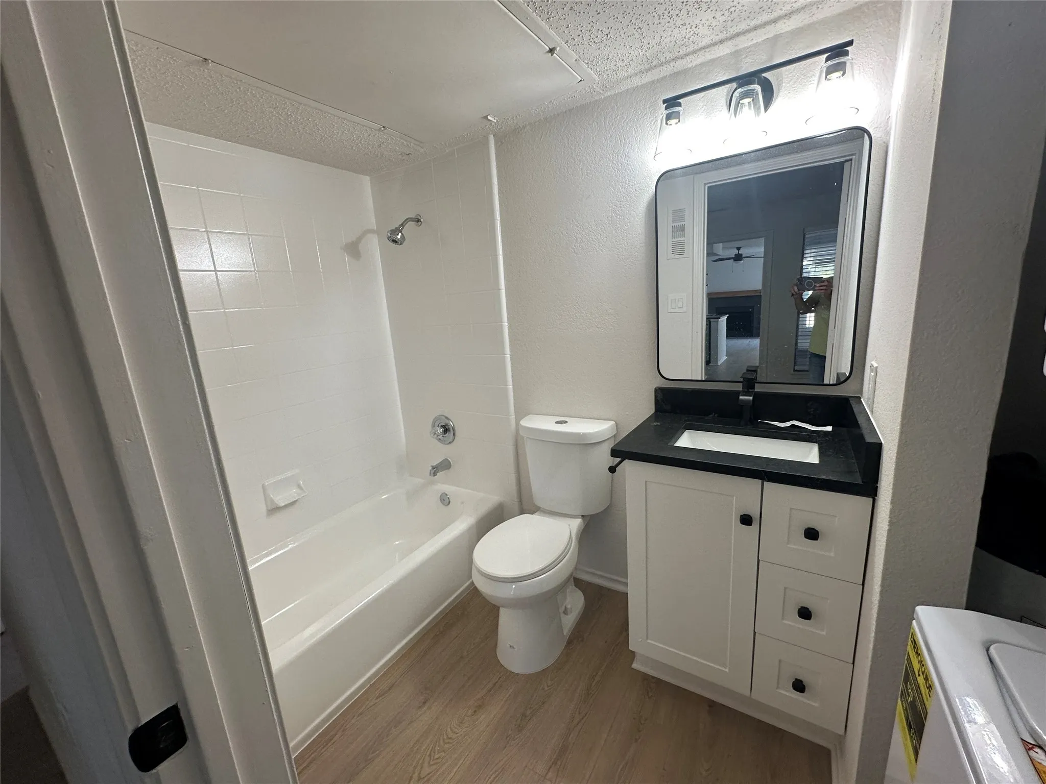 Condominium For Rent in Tarrant County , 2305 Basil Drive D108, Arlington, Texas 76006, 1 Bedroom, 1 Bathroom, Garage spaces, 662 Sqft, built in 1981, mls#21369053, Real Estate Agent in Arlington, Homes For Rent in Tarrant county, Homes For Rent in Arlington, Realtor in Arlington Texas, Real Estate Brokerage Independent Realty Texas, Luminita Cordes Realtor