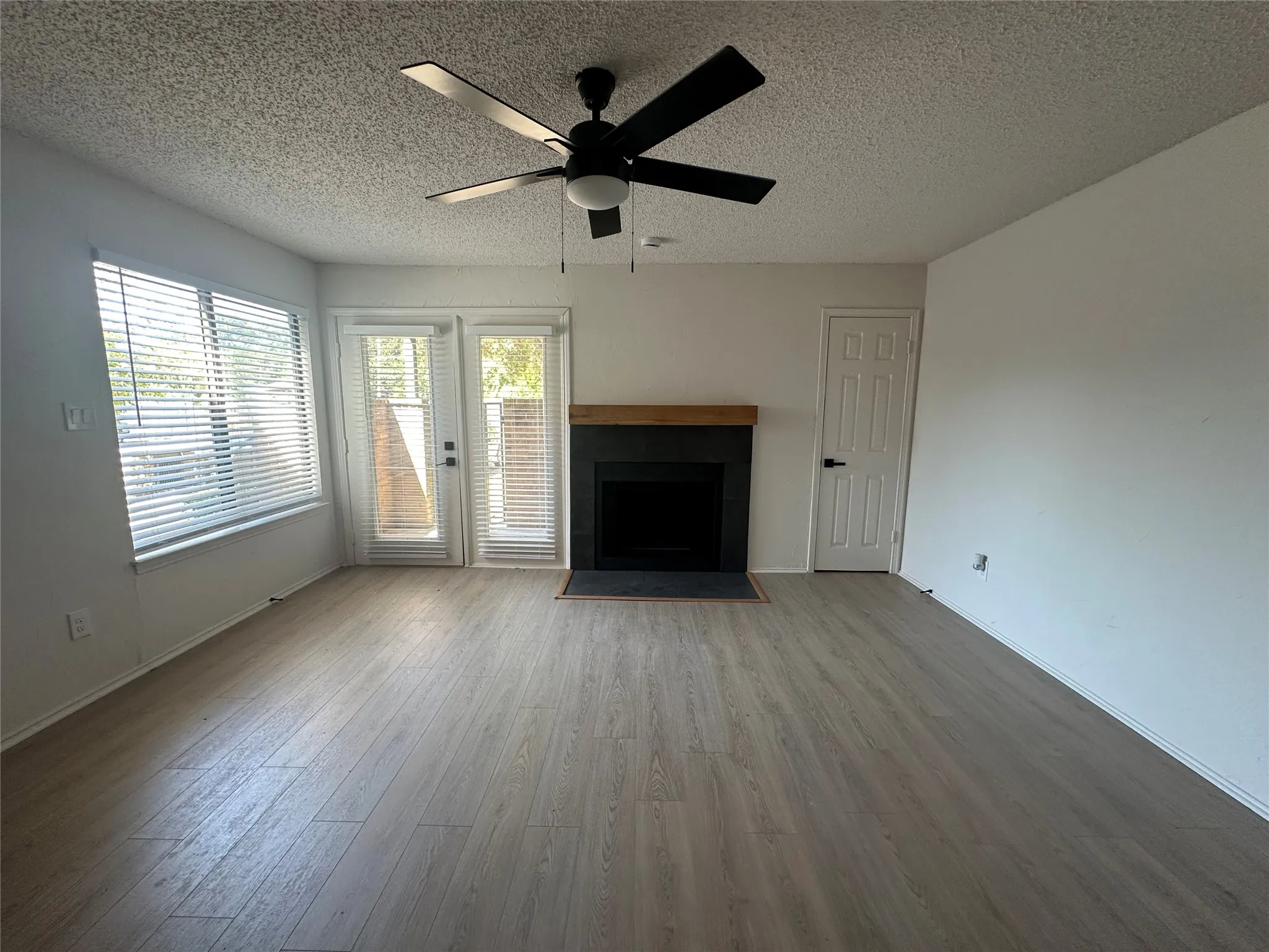 Condominium For Rent in Tarrant County , 2305 Basil Drive D108, Arlington, Texas 76006, 1 Bedroom, 1 Bathroom, Garage spaces, 662 Sqft, built in 1981, mls#21369053, Real Estate Agent in Arlington, Homes For Rent in Tarrant county, Homes For Rent in Arlington, Realtor in Arlington Texas, Real Estate Brokerage Independent Realty Texas, Luminita Cordes Realtor