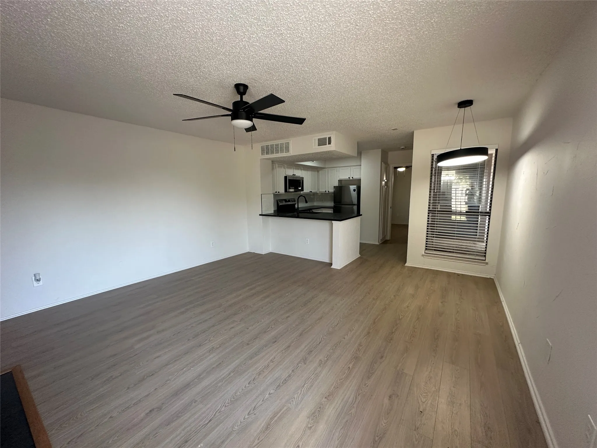 Condominium For Rent in Tarrant County , 2305 Basil Drive D108, Arlington, Texas 76006, 1 Bedroom, 1 Bathroom, Garage spaces, 662 Sqft, built in 1981, mls#21369053, Real Estate Agent in Arlington, Homes For Rent in Tarrant county, Homes For Rent in Arlington, Realtor in Arlington Texas, Real Estate Brokerage Independent Realty Texas, Luminita Cordes Realtor