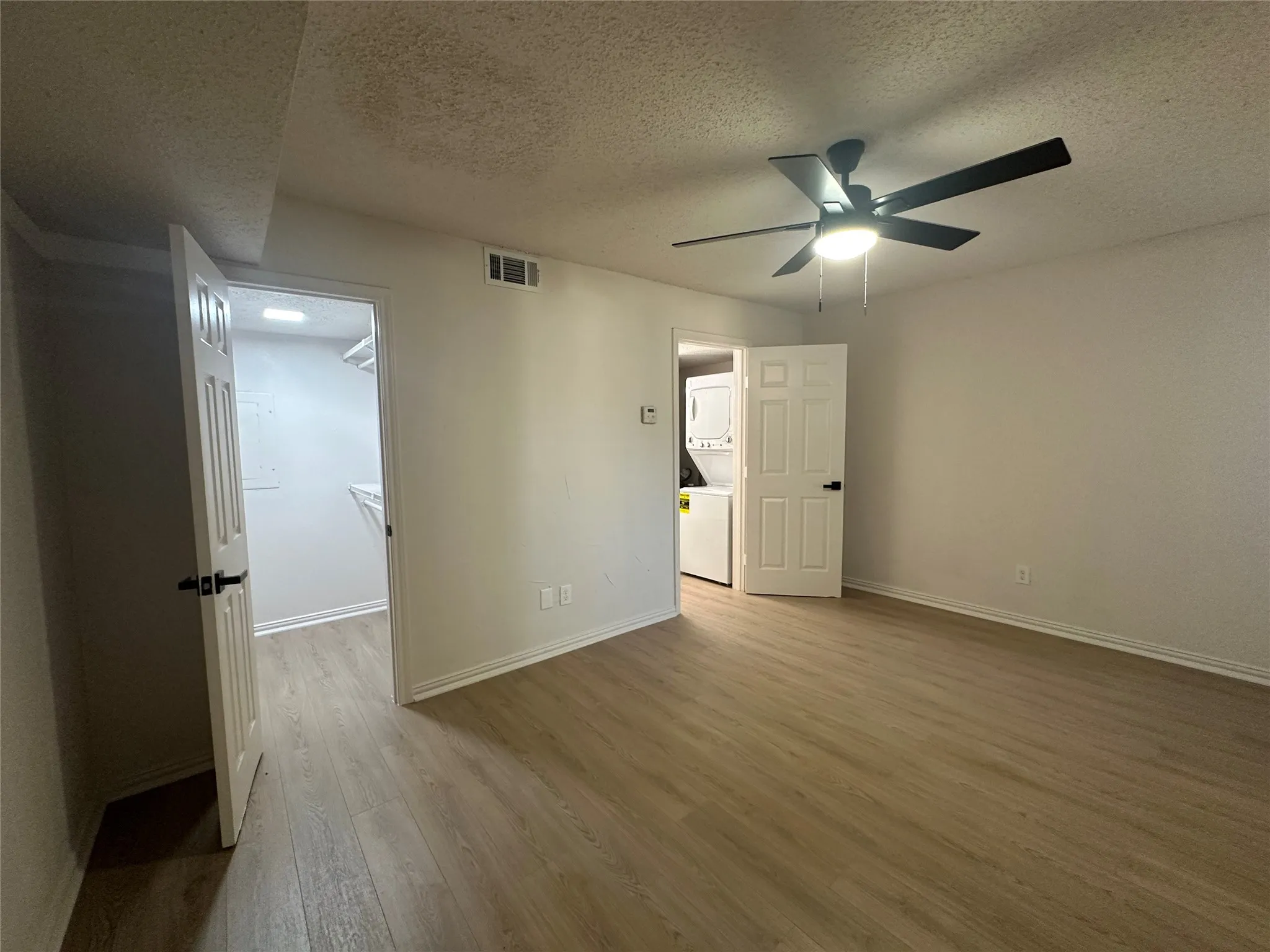 Condominium For Rent in Tarrant County , 2305 Basil Drive D108, Arlington, Texas 76006, 1 Bedroom, 1 Bathroom, Garage spaces, 662 Sqft, built in 1981, mls#21369053, Real Estate Agent in Arlington, Homes For Rent in Tarrant county, Homes For Rent in Arlington, Realtor in Arlington Texas, Real Estate Brokerage Independent Realty Texas, Luminita Cordes Realtor