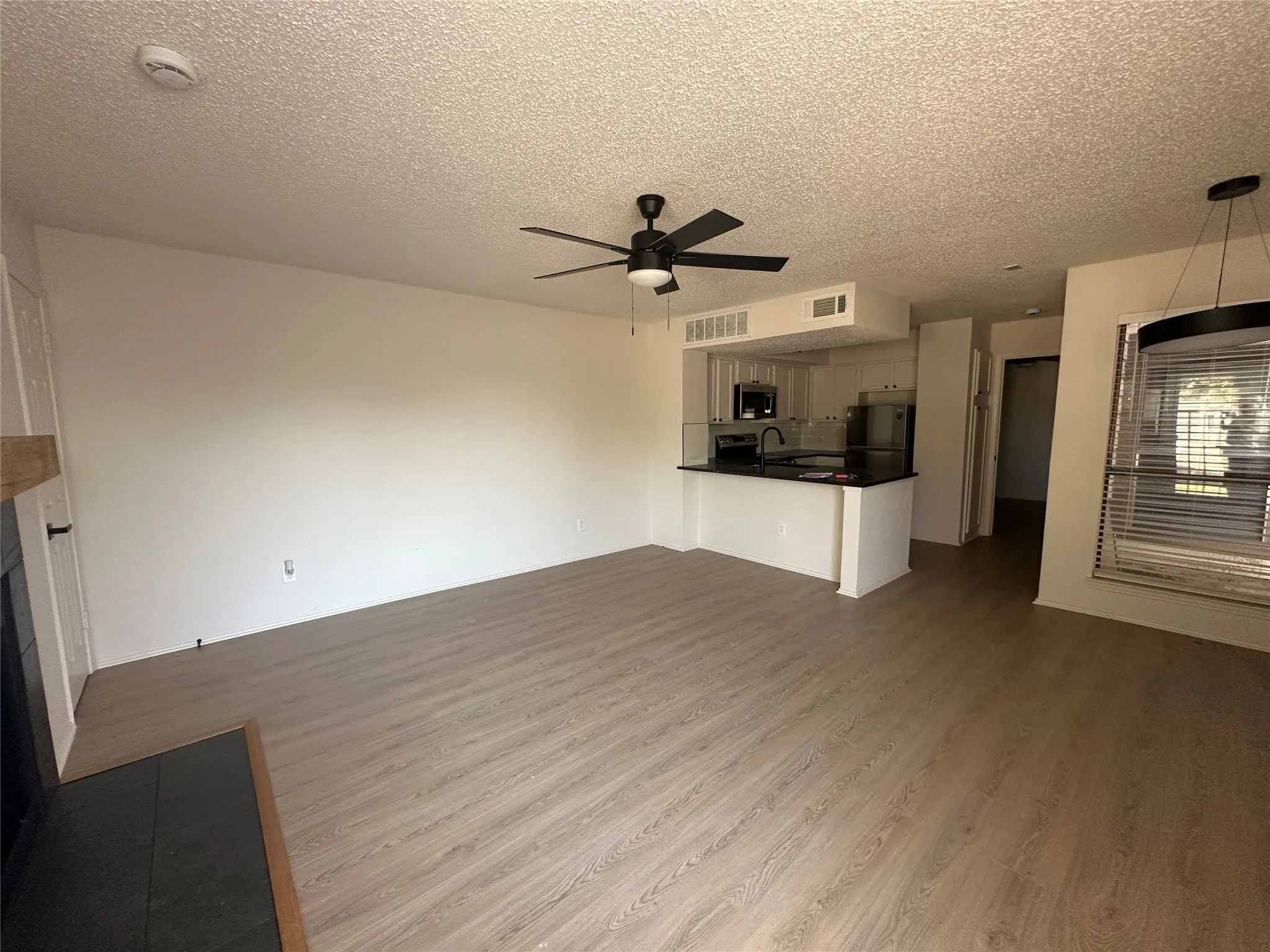 Condominium For Rent in Tarrant County , 2305 Basil Drive D108, Arlington, Texas 76006, 1 Bedroom, 1 Bathroom, Garage spaces, 662 Sqft, built in 1981, mls#21369053, Real Estate Agent in Arlington, Homes For Rent in Tarrant county, Homes For Rent in Arlington, Realtor in Arlington Texas, Real Estate Brokerage Independent Realty Texas, Luminita Cordes Realtor