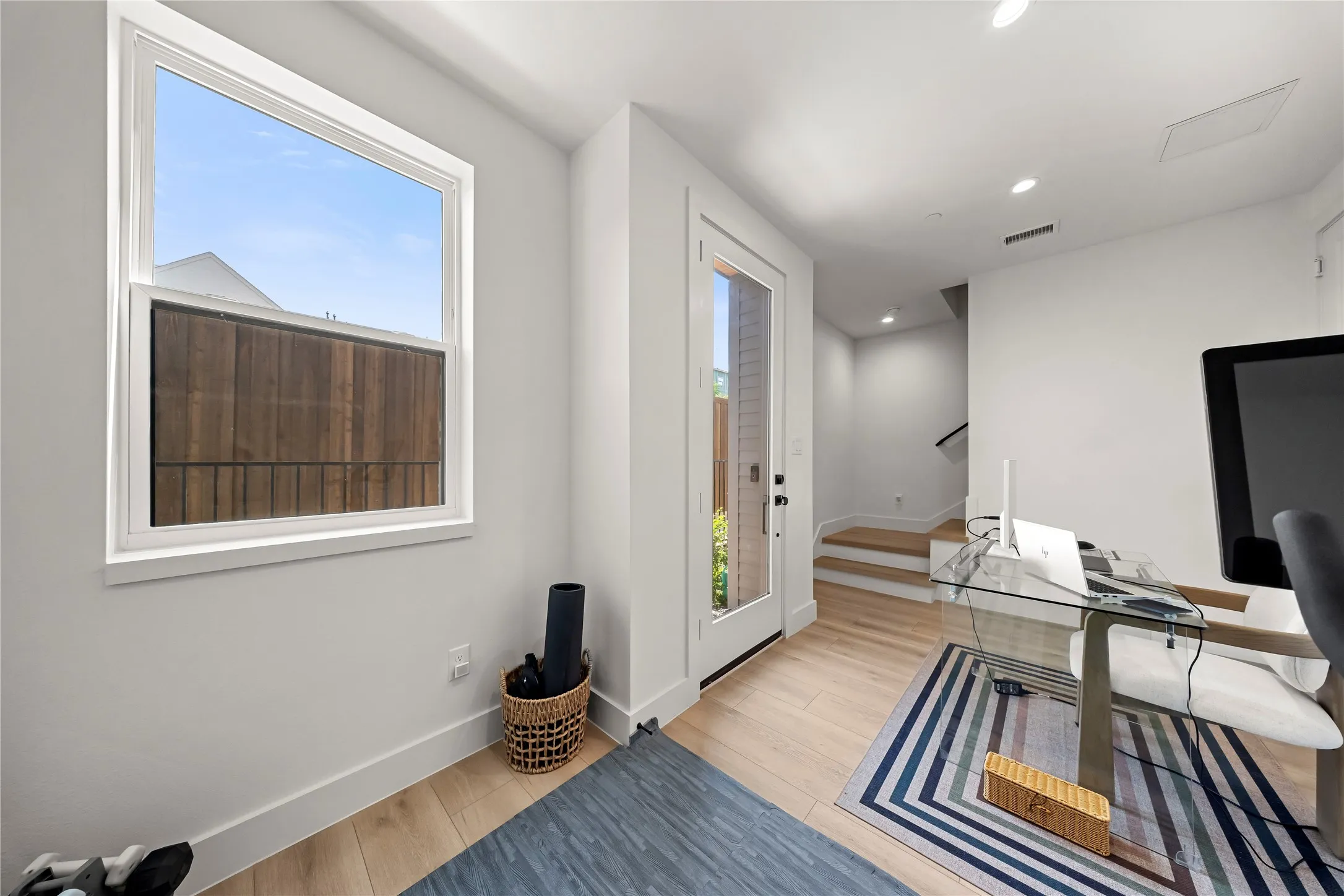 Condominium For Sale in Dallas County , 2166 Lovedale Avenue 102, Dallas, Texas 75235, 2 Bedroom, 3 Bathroom, 2 Garage spaces, 1,591 Sqft, built in 2023, mls#21369087, Real Estate Agent in Dallas, Homes For Sale in Dallas county, Homes For Sale in Dallas, Realtor in Dallas Texas, Real Estate Brokerage Independent Realty Texas, Luminita Cordes Realtor