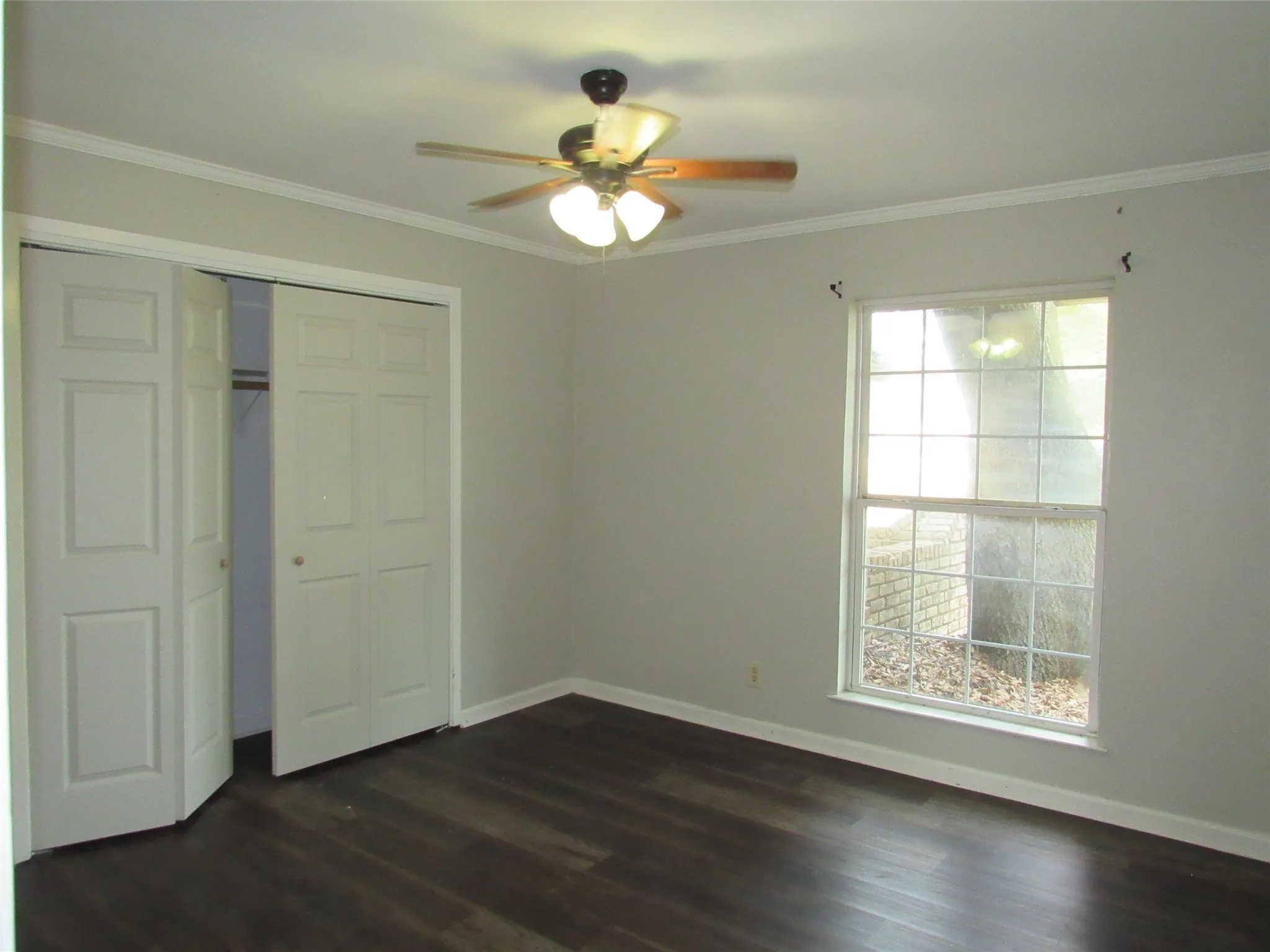 Single Family Residence For Sale in Mc Lennan County , 208 Opal Street, Hewitt, Texas 76643, 5 Bedroom, 2 Bathroom, 1 Garage spaces, 2,288 Sqft, built in 1975, mls#21369538, Real Estate Agent in Hewitt, Homes For Sale in Mc Lennan county, Homes For Sale in Hewitt, Realtor in Hewitt Texas, Real Estate Brokerage Independent Realty Texas, Luminita Cordes Realtor