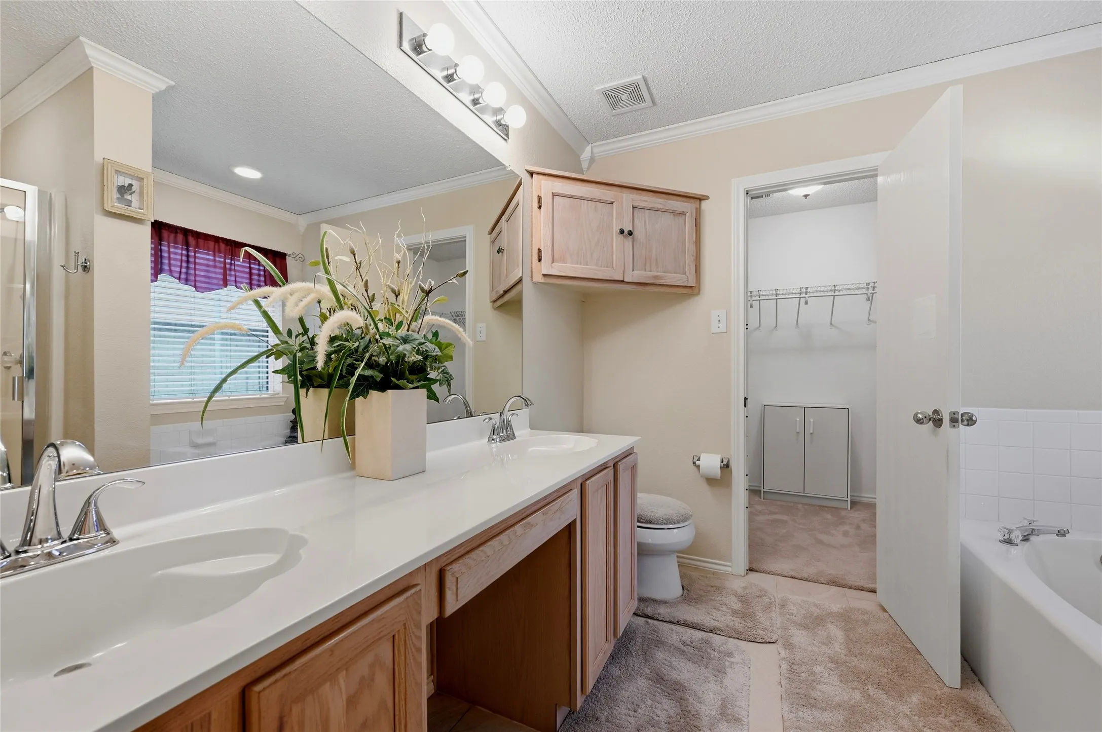 Single Family Residence For Sale in Grayson County , 1601 Creekside, Sherman, Texas 75092, 3 Bedroom, 2 Bathroom, 2 Garage spaces, 1,595 Sqft, built in 2003, mls#21368319, Real Estate Agent in Sherman, Homes For Sale in Grayson county, Homes For Sale in Sherman, Realtor in Sherman Texas, Real Estate Brokerage Independent Realty Texas, Luminita Cordes Realtor