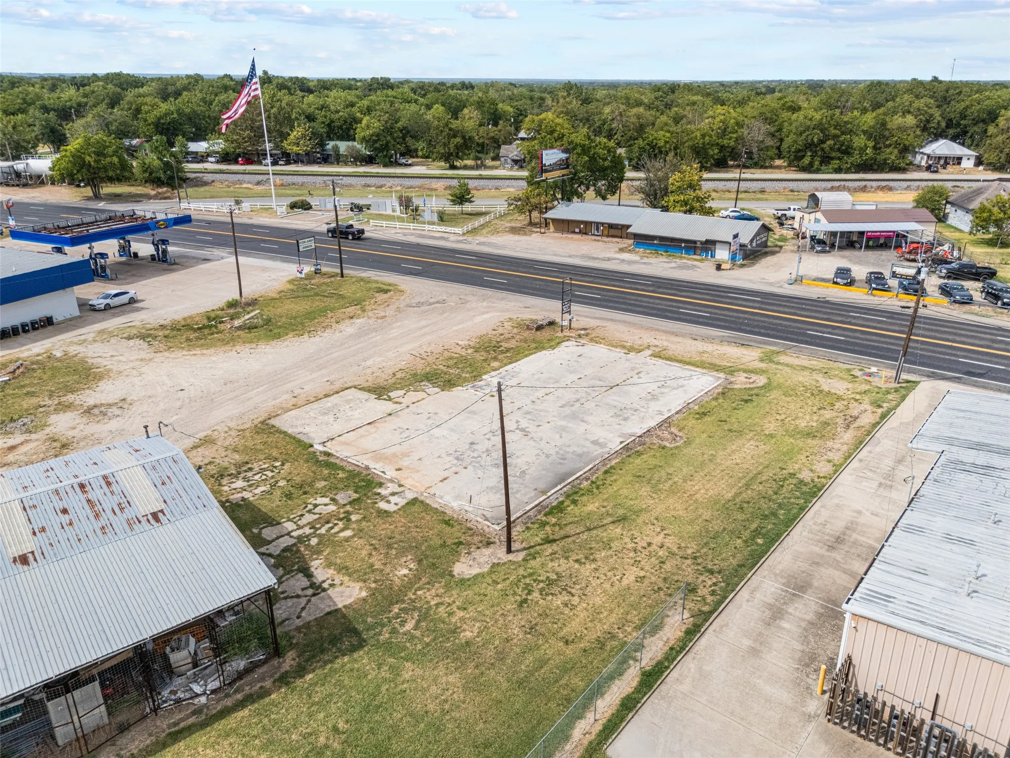 Retail For Sale in Van Zandt County , 514 Houston Street, Wills Point, Texas 75169, 0, 0, Garage spaces, 0 Sqft, built in 2000, mls#21368465, Real Estate Agent in Wills Point, Homes For Sale in Van Zandt county, Homes For Sale in Wills Point, Realtor in Wills Point Texas, Real Estate Brokerage Independent Realty Texas, Luminita Cordes Realtor