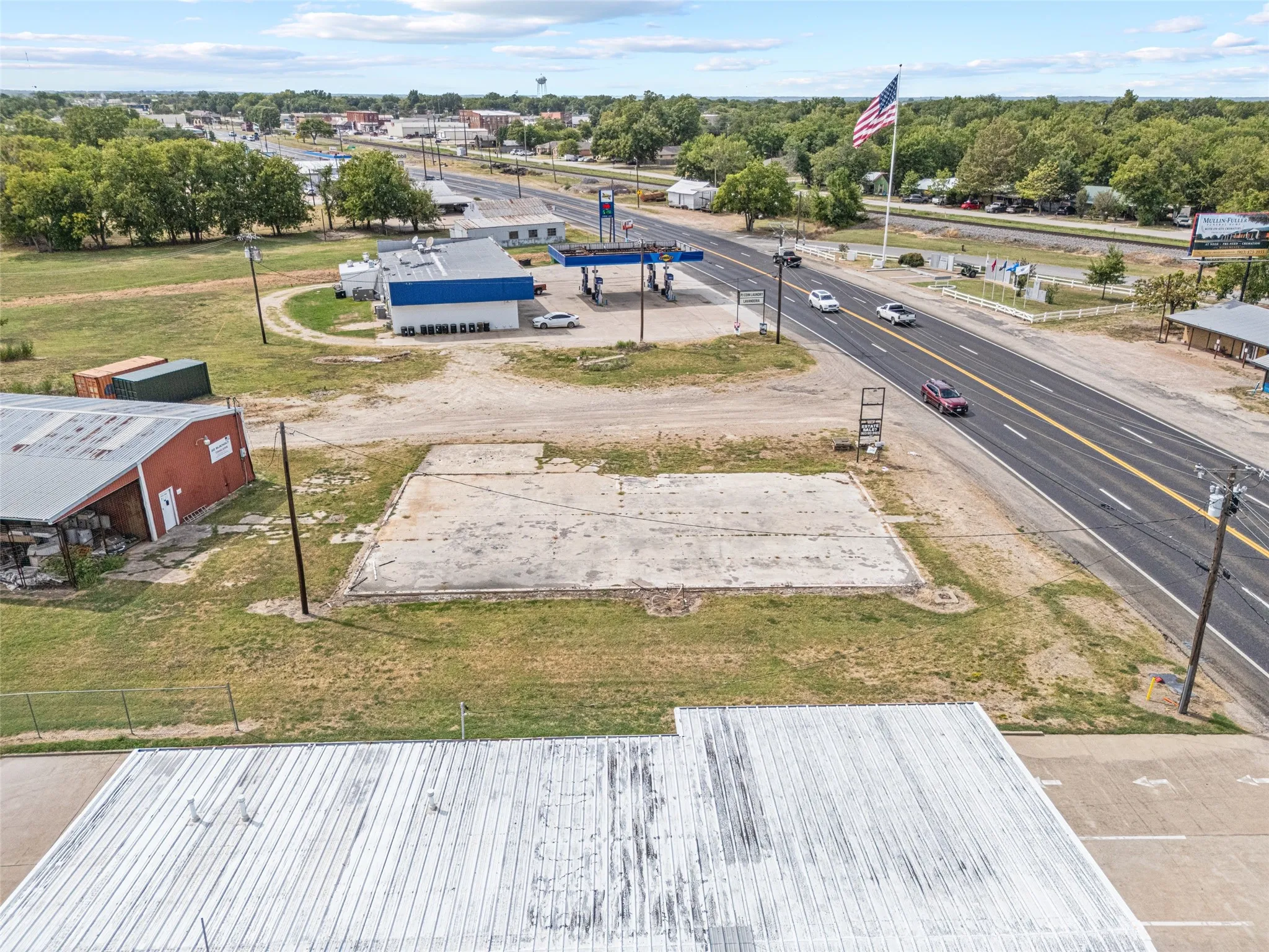 Retail For Sale in Van Zandt County , 514 Houston Street, Wills Point, Texas 75169, 0, 0, Garage spaces, 0 Sqft, built in 2000, mls#21368465, Real Estate Agent in Wills Point, Homes For Sale in Van Zandt county, Homes For Sale in Wills Point, Realtor in Wills Point Texas, Real Estate Brokerage Independent Realty Texas, Luminita Cordes Realtor