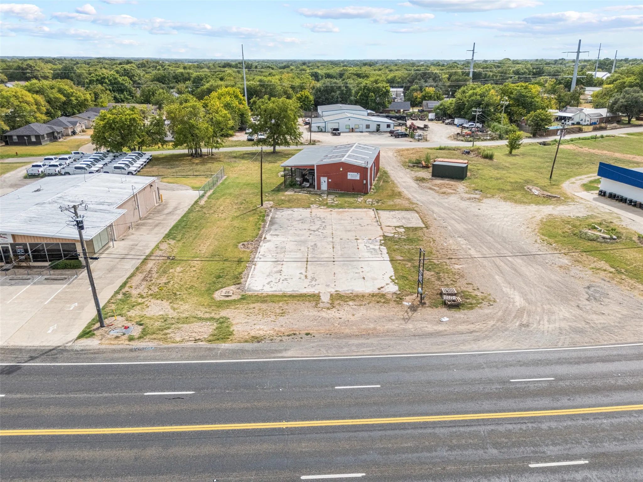 Retail For Sale in Van Zandt County , 514 Houston Street, Wills Point, Texas 75169, 0, 0, Garage spaces, 0 Sqft, built in 2000, mls#21368465, Real Estate Agent in Wills Point, Homes For Sale in Van Zandt county, Homes For Sale in Wills Point, Realtor in Wills Point Texas, Real Estate Brokerage Independent Realty Texas, Luminita Cordes Realtor