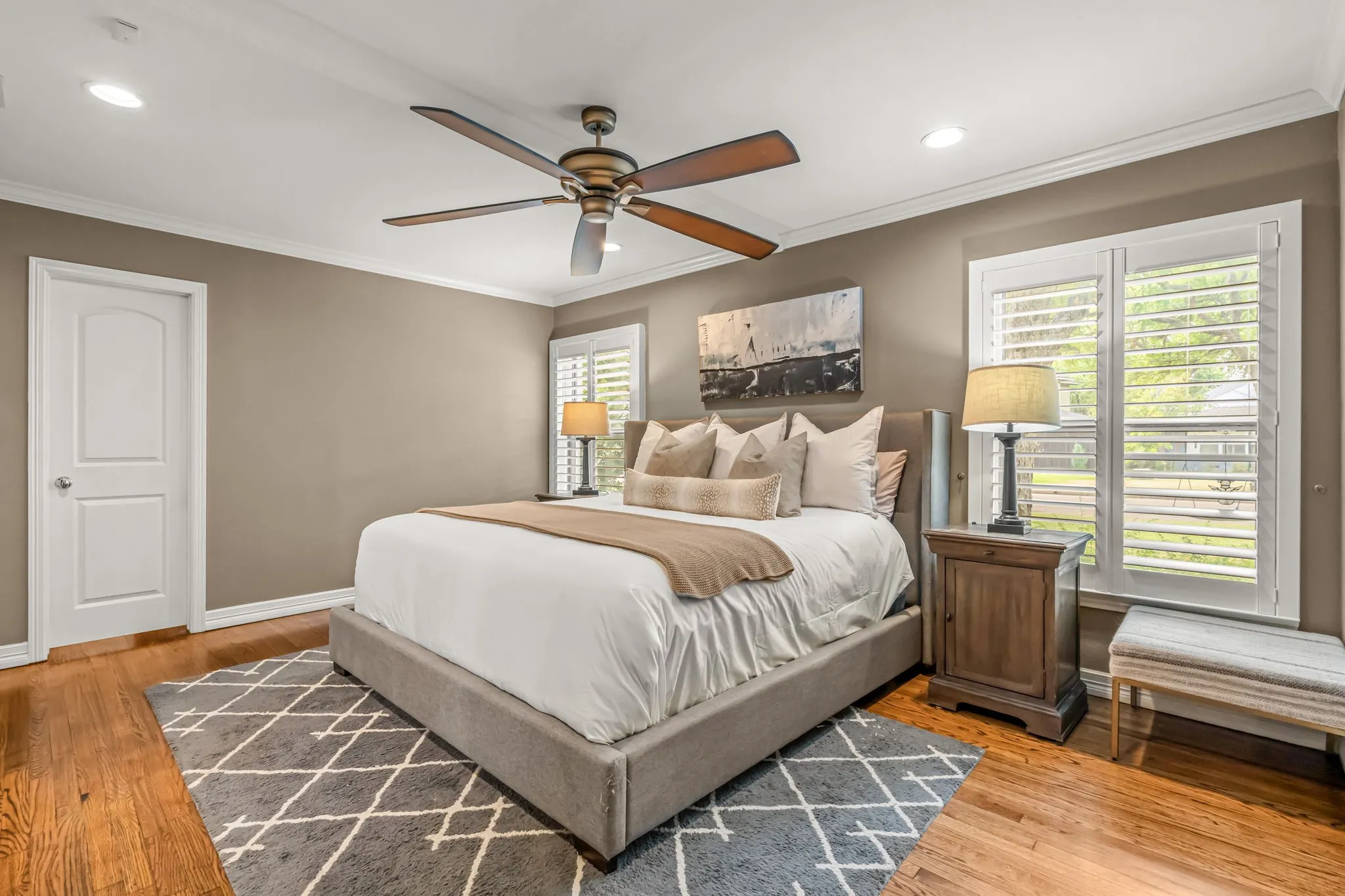 Single Family Residence For Sale in Tarrant County , 6324 Darwood Avenue, Fort Worth, Texas 76116, 4 Bedroom, 3 Bathroom, 2 Garage spaces, 2,504 Sqft, built in 1942, mls#21369253, Real Estate Agent in Fort Worth, Homes For Sale in Tarrant county, Homes For Sale in Fort Worth, Realtor in Fort Worth Texas, Real Estate Brokerage Independent Realty Texas, Luminita Cordes Realtor