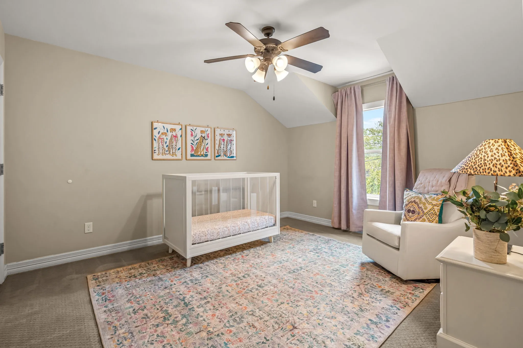 Single Family Residence For Sale in Tarrant County , 6324 Darwood Avenue, Fort Worth, Texas 76116, 4 Bedroom, 3 Bathroom, 2 Garage spaces, 2,504 Sqft, built in 1942, mls#21369253, Real Estate Agent in Fort Worth, Homes For Sale in Tarrant county, Homes For Sale in Fort Worth, Realtor in Fort Worth Texas, Real Estate Brokerage Independent Realty Texas, Luminita Cordes Realtor