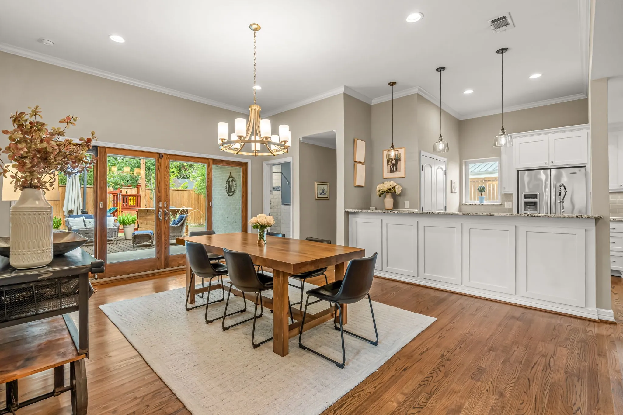 Single Family Residence For Sale in Tarrant County , 6324 Darwood Avenue, Fort Worth, Texas 76116, 4 Bedroom, 3 Bathroom, 2 Garage spaces, 2,504 Sqft, built in 1942, mls#21369253, Real Estate Agent in Fort Worth, Homes For Sale in Tarrant county, Homes For Sale in Fort Worth, Realtor in Fort Worth Texas, Real Estate Brokerage Independent Realty Texas, Luminita Cordes Realtor