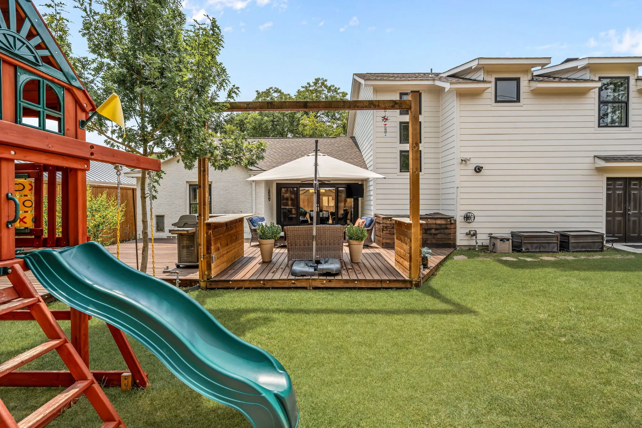 Single Family Residence For Sale in Tarrant County , 6324 Darwood Avenue, Fort Worth, Texas 76116, 4 Bedroom, 3 Bathroom, 2 Garage spaces, 2,504 Sqft, built in 1942, mls#21369253, Real Estate Agent in Fort Worth, Homes For Sale in Tarrant county, Homes For Sale in Fort Worth, Realtor in Fort Worth Texas, Real Estate Brokerage Independent Realty Texas, Luminita Cordes Realtor