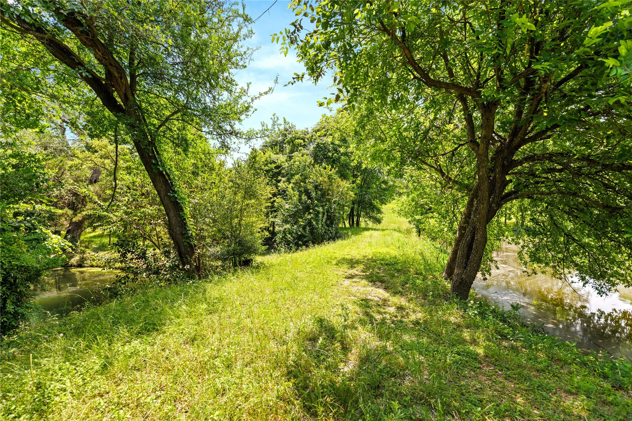 Improved Land For Sale in Mc Lennan County , 962 Oak and Clover Ridge, Waco, Texas 76657, 0, 0, Garage spaces, 0 Sqft, built in 0, mls#21369558, Real Estate Agent in Waco, Homes For Sale in Mc Lennan county, Homes For Sale in Waco, Realtor in Waco Texas, Real Estate Brokerage Independent Realty Texas, Luminita Cordes Realtor
