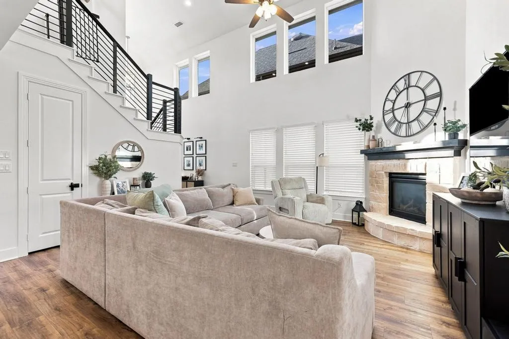 Single Family Residence For Sale in Collin County , 2856 Epping Way, Celina, Texas 75009, 4 Bedroom, 3 Bathroom, 2 Garage spaces, 2,441 Sqft, built in 2023, mls#21367623, Real Estate Agent in Celina, Homes For Sale in Collin county, Homes For Sale in Celina, Realtor in Celina Texas, Real Estate Brokerage Independent Realty Texas, Luminita Cordes Realtor