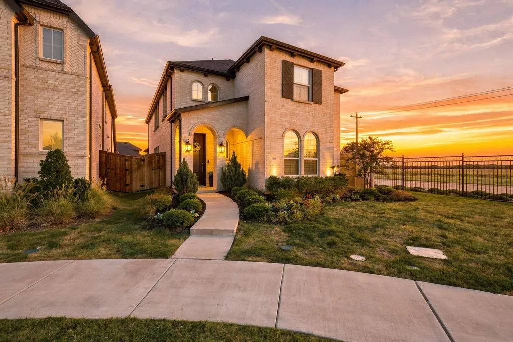 Single Family Residence For Sale in Collin County , 2856 Epping Way, Celina, Texas 75009, 4 Bedroom, 3 Bathroom, 2 Garage spaces, 2,441 Sqft, built in 2023, mls#21367623, Real Estate Agent in Celina, Homes For Sale in Collin county, Homes For Sale in Celina, Realtor in Celina Texas, Real Estate Brokerage Independent Realty Texas, Luminita Cordes Realtor
