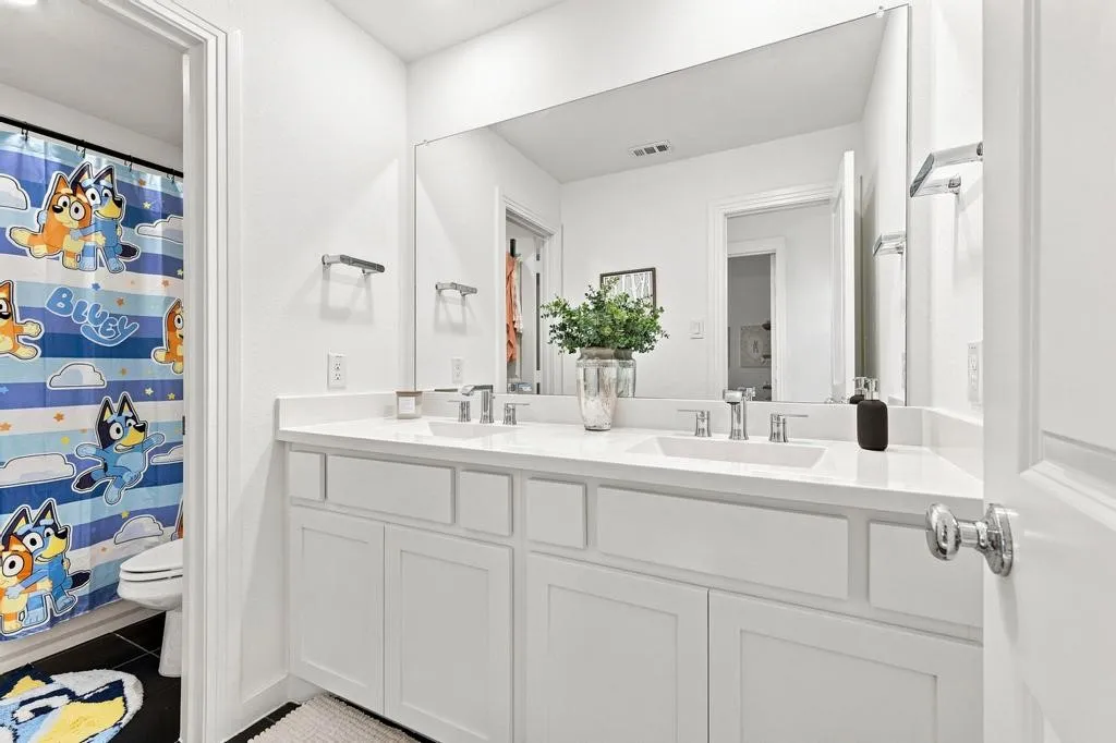 Single Family Residence For Sale in Collin County , 2856 Epping Way, Celina, Texas 75009, 4 Bedroom, 3 Bathroom, 2 Garage spaces, 2,441 Sqft, built in 2023, mls#21367623, Real Estate Agent in Celina, Homes For Sale in Collin county, Homes For Sale in Celina, Realtor in Celina Texas, Real Estate Brokerage Independent Realty Texas, Luminita Cordes Realtor