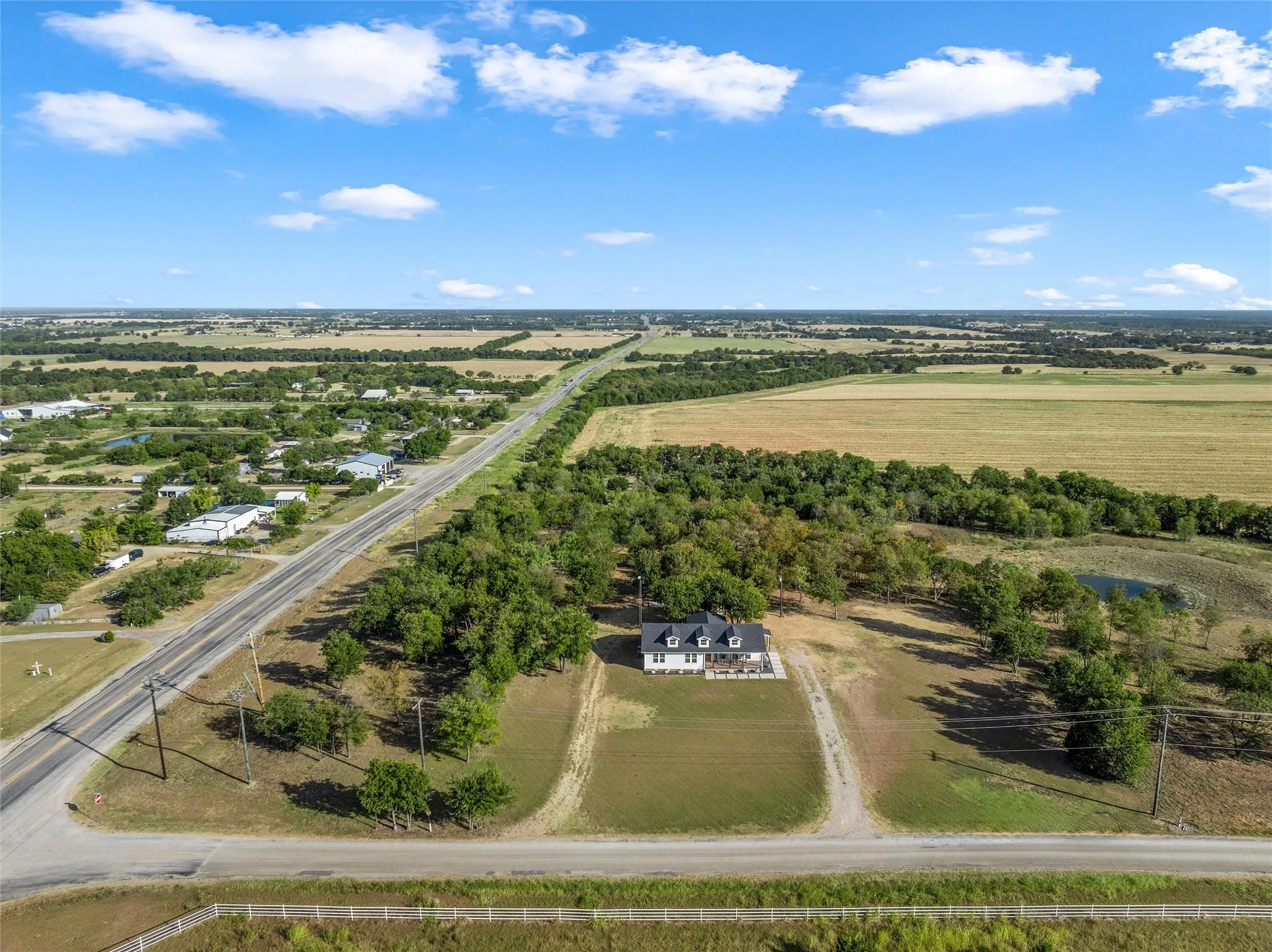 Single Family Residence For Sale in Mc Lennan County , 1488 Mcgary Road, Waco, Texas 76708, 3 Bedroom, 2 Bathroom, Garage spaces, 1,539 Sqft, built in 1960, mls#21369298, Real Estate Agent in Waco, Homes For Sale in Mc Lennan county, Homes For Sale in Waco, Realtor in Waco Texas, Real Estate Brokerage Independent Realty Texas, Luminita Cordes Realtor