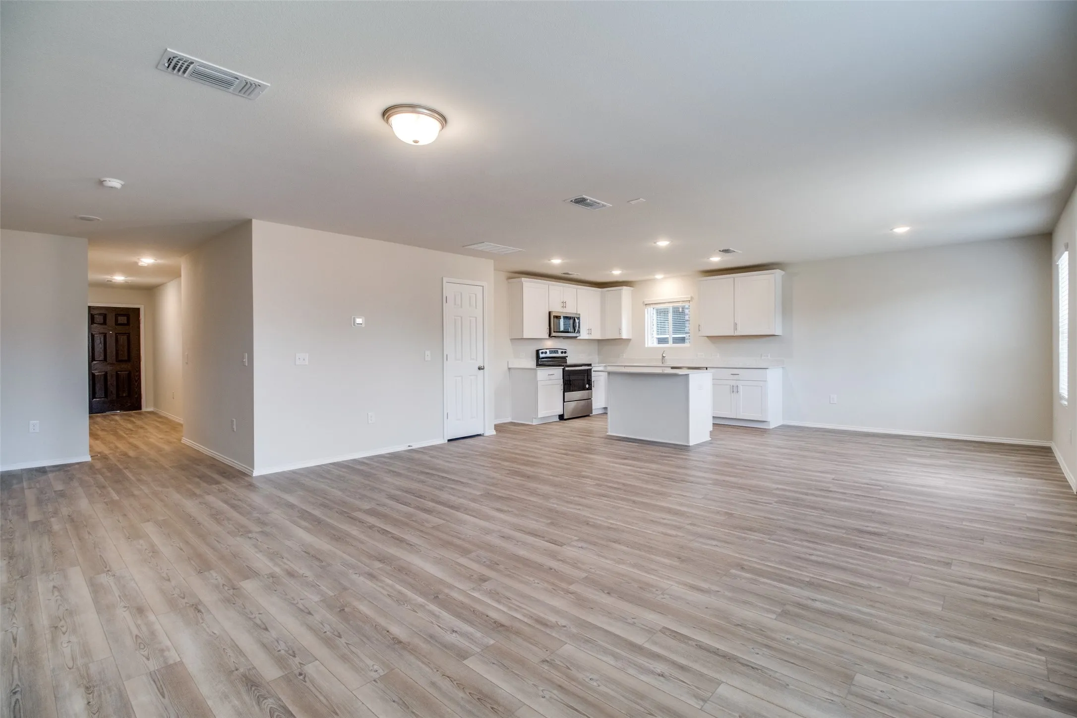 Single Family Residence For Rent in Grayson County , 337 Glenwick Lane, Van Alstyne, Texas 75495, 4 Bedroom, 3 Bathroom, 2 Garage spaces, 2,395 Sqft, built in 2022, mls#21367265, Real Estate Agent in Van Alstyne, Homes For Rent in Grayson county, Homes For Rent in Van Alstyne, Realtor in Van Alstyne Texas, Real Estate Brokerage Independent Realty Texas, Luminita Cordes Realtor