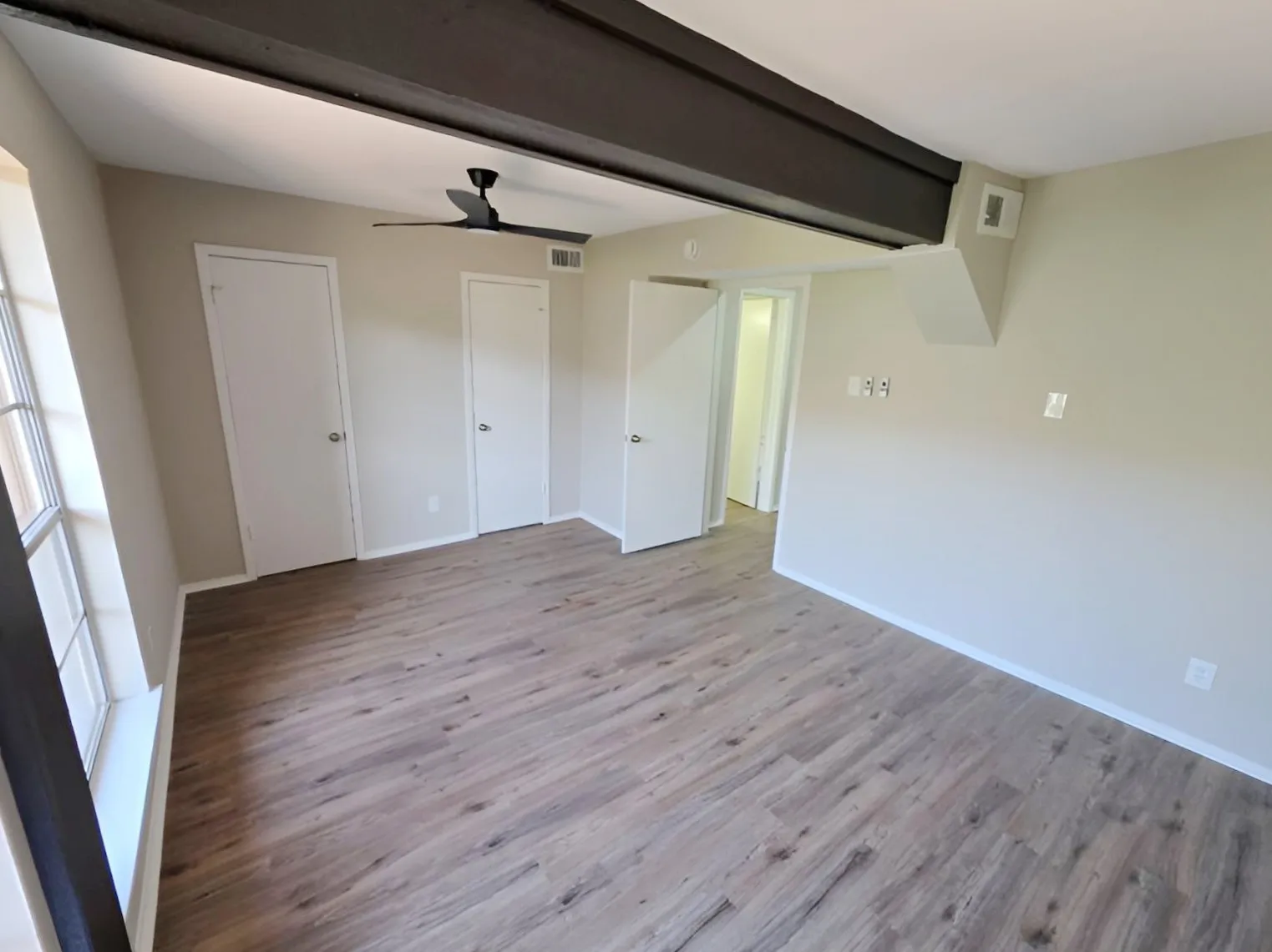 Condominium For Sale in Dallas County , 4044 Buena Vista Street 214, Dallas, Texas 75204, 1 Bedroom, 2 Bathroom, Garage spaces, 720 Sqft, built in 1972, mls#21369569, Real Estate Agent in Dallas, Homes For Sale in Dallas county, Homes For Sale in Dallas, Realtor in Dallas Texas, Real Estate Brokerage Independent Realty Texas, Luminita Cordes Realtor