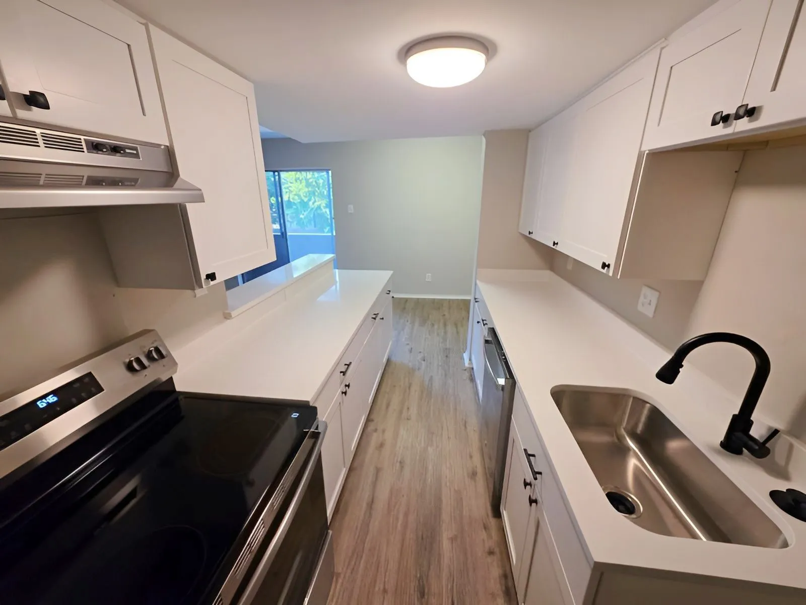 Condominium For Sale in Dallas County , 4044 Buena Vista Street 214, Dallas, Texas 75204, 1 Bedroom, 2 Bathroom, Garage spaces, 720 Sqft, built in 1972, mls#21369569, Real Estate Agent in Dallas, Homes For Sale in Dallas county, Homes For Sale in Dallas, Realtor in Dallas Texas, Real Estate Brokerage Independent Realty Texas, Luminita Cordes Realtor