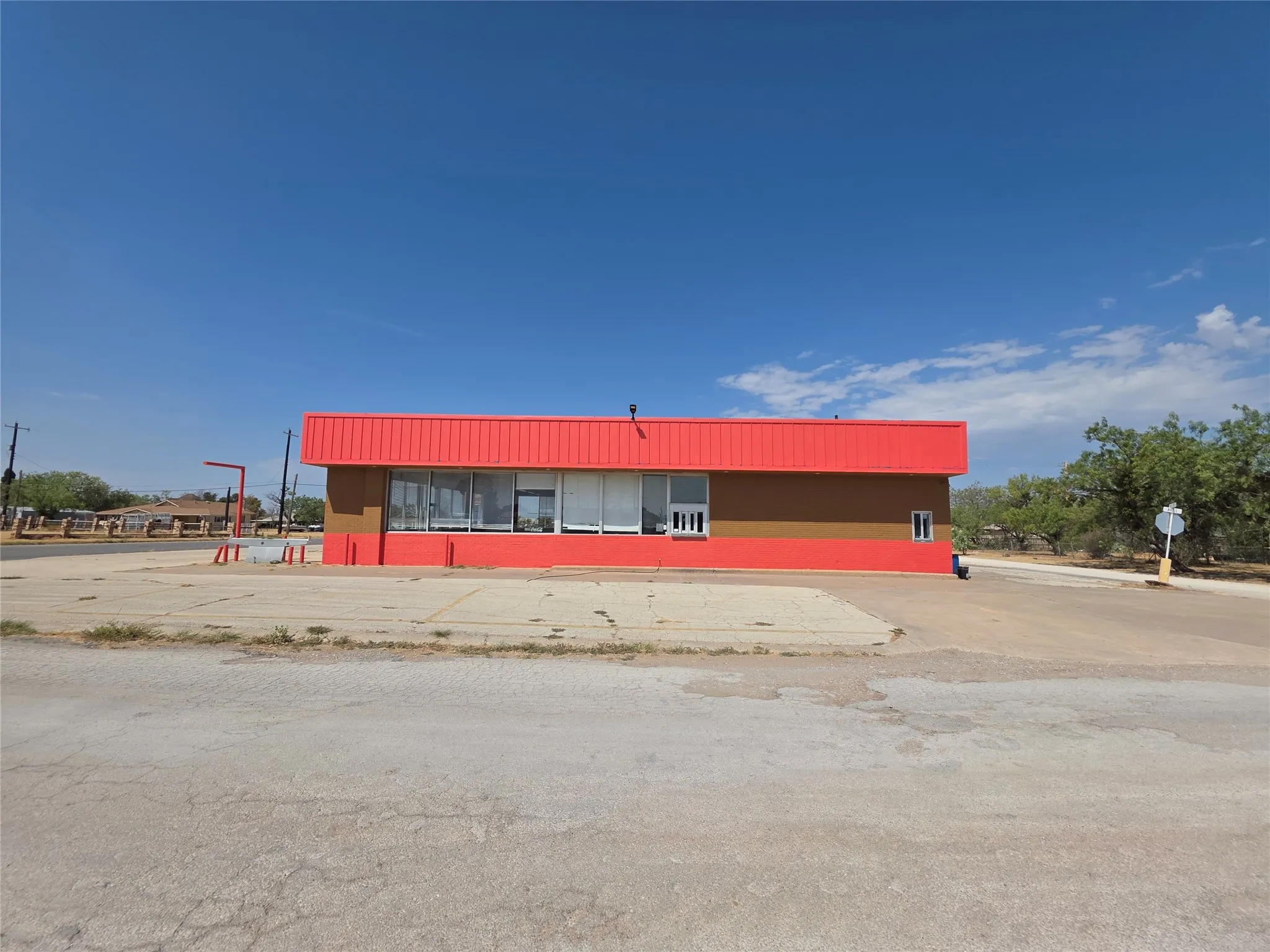 Retail For Sale in Jones County , 1302 17th Street, Anson, Texas 79501, 0, 0, Garage spaces, 0 Sqft, built in 1970, mls#21369565, Real Estate Agent in Anson, Homes For Sale in Jones county, Homes For Sale in Anson, Realtor in Anson Texas, Real Estate Brokerage Independent Realty Texas, Luminita Cordes Realtor