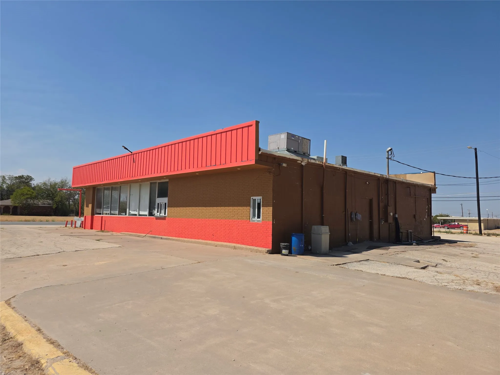 Retail For Sale in Jones County , 1302 17th Street, Anson, Texas 79501, 0, 0, Garage spaces, 0 Sqft, built in 1970, mls#21369565, Real Estate Agent in Anson, Homes For Sale in Jones county, Homes For Sale in Anson, Realtor in Anson Texas, Real Estate Brokerage Independent Realty Texas, Luminita Cordes Realtor