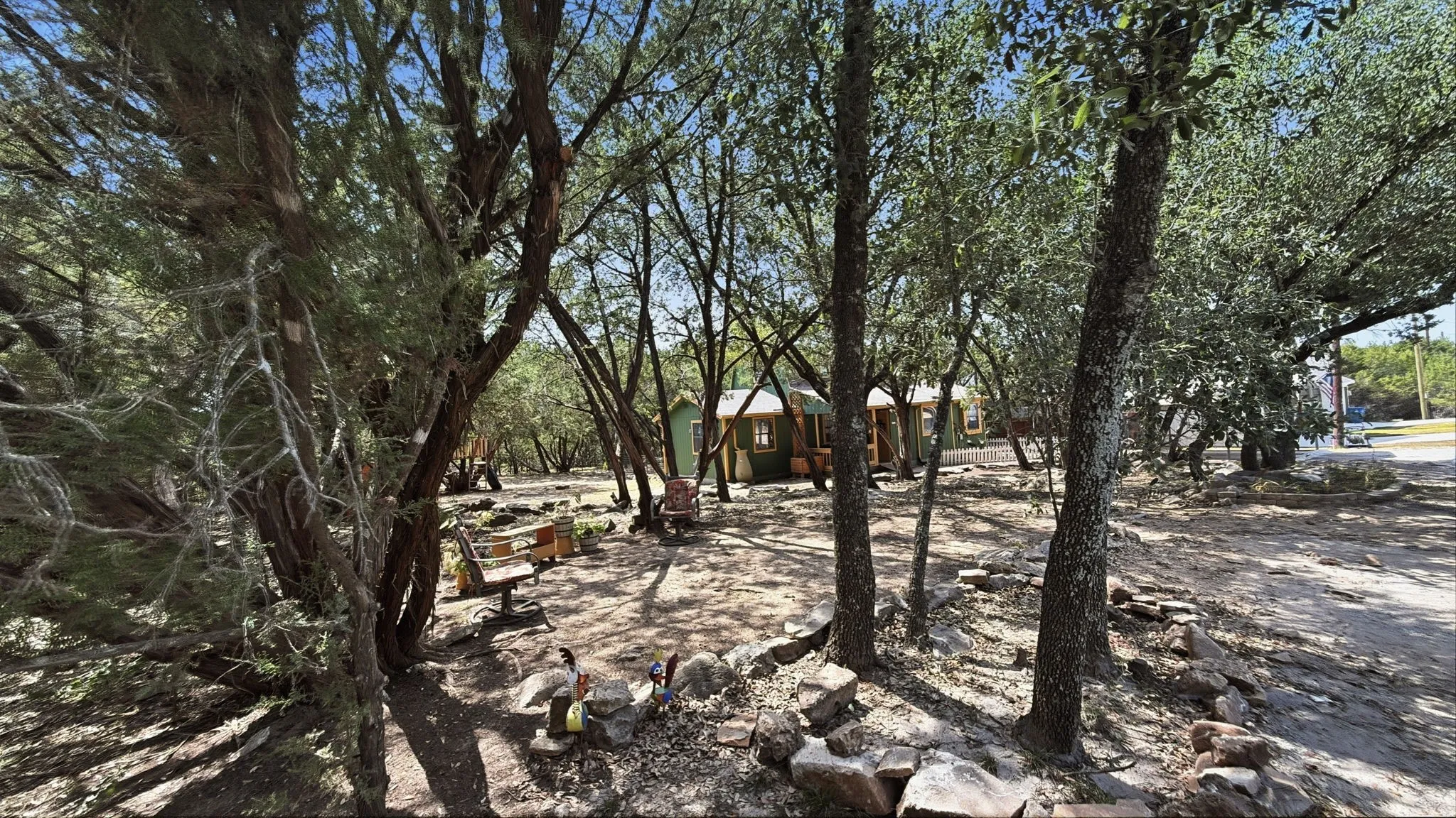 Single Family Residence For Sale in Hood County , 5716 San Jacinto Drive, Granbury, Texas 76048, 3 Bedroom, 2 Bathroom, Garage spaces, 1,210 Sqft, built in 1999, mls#21369489, Real Estate Agent in Granbury, Homes For Sale in Hood county, Homes For Sale in Granbury, Realtor in Granbury Texas, Real Estate Brokerage Independent Realty Texas, Luminita Cordes Realtor