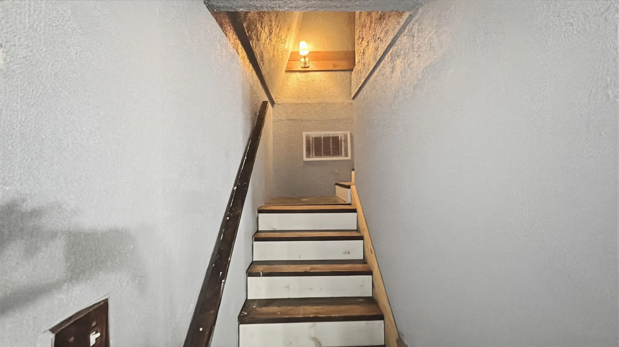 Single Family Residence For Sale in Hood County , 5716 San Jacinto Drive, Granbury, Texas 76048, 3 Bedroom, 2 Bathroom, Garage spaces, 1,210 Sqft, built in 1999, mls#21369489, Real Estate Agent in Granbury, Homes For Sale in Hood county, Homes For Sale in Granbury, Realtor in Granbury Texas, Real Estate Brokerage Independent Realty Texas, Luminita Cordes Realtor