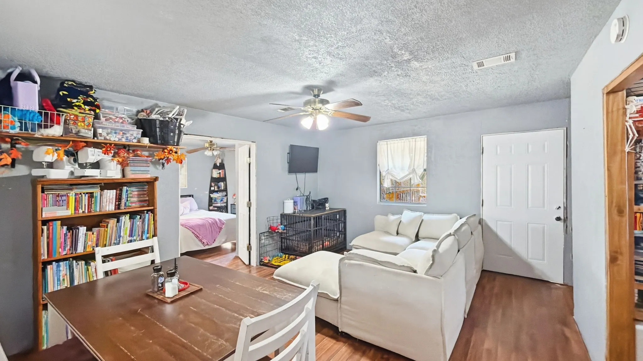 Single Family Residence For Sale in Hood County , 5716 San Jacinto Drive, Granbury, Texas 76048, 3 Bedroom, 2 Bathroom, Garage spaces, 1,210 Sqft, built in 1999, mls#21369489, Real Estate Agent in Granbury, Homes For Sale in Hood county, Homes For Sale in Granbury, Realtor in Granbury Texas, Real Estate Brokerage Independent Realty Texas, Luminita Cordes Realtor