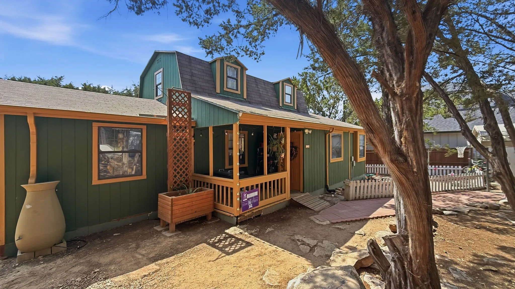Single Family Residence For Sale in Hood County , 5716 San Jacinto Drive, Granbury, Texas 76048, 3 Bedroom, 2 Bathroom, Garage spaces, 1,210 Sqft, built in 1999, mls#21369489, Real Estate Agent in Granbury, Homes For Sale in Hood county, Homes For Sale in Granbury, Realtor in Granbury Texas, Real Estate Brokerage Independent Realty Texas, Luminita Cordes Realtor