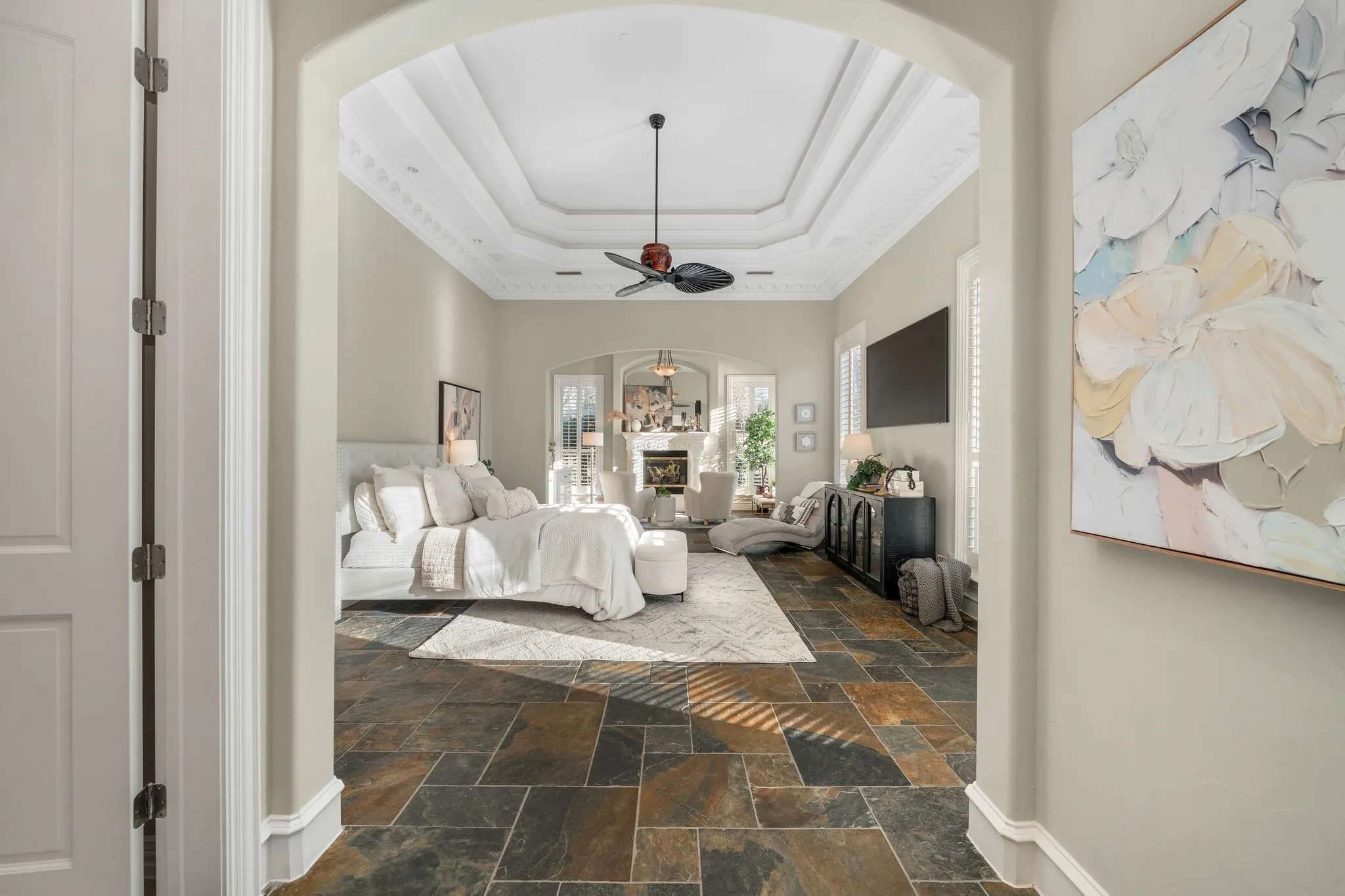 Single Family Residence For Sale in Tarrant County , 1075 W Dove Road, Southlake, Texas 76092, 5 Bedroom, 6 Bathroom, 4 Garage spaces, 7,201 Sqft, built in 2003, mls#21369575, Real Estate Agent in Southlake, Homes For Sale in Tarrant county, Homes For Sale in Southlake, Realtor in Southlake Texas, Real Estate Brokerage Independent Realty Texas, Luminita Cordes Realtor