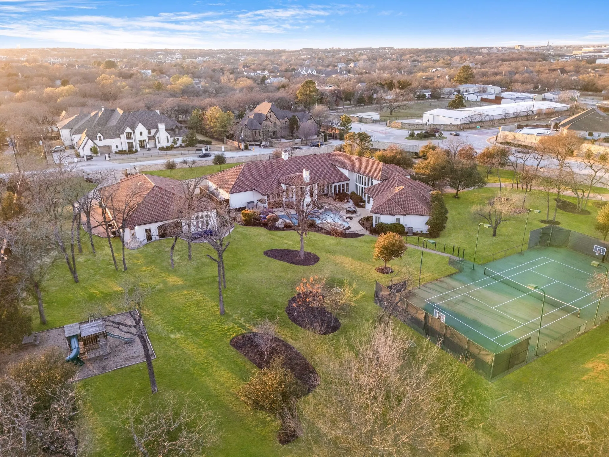 Single Family Residence For Sale in Tarrant County , 1075 W Dove Road, Southlake, Texas 76092, 5 Bedroom, 6 Bathroom, 4 Garage spaces, 7,201 Sqft, built in 2003, mls#21369575, Real Estate Agent in Southlake, Homes For Sale in Tarrant county, Homes For Sale in Southlake, Realtor in Southlake Texas, Real Estate Brokerage Independent Realty Texas, Luminita Cordes Realtor