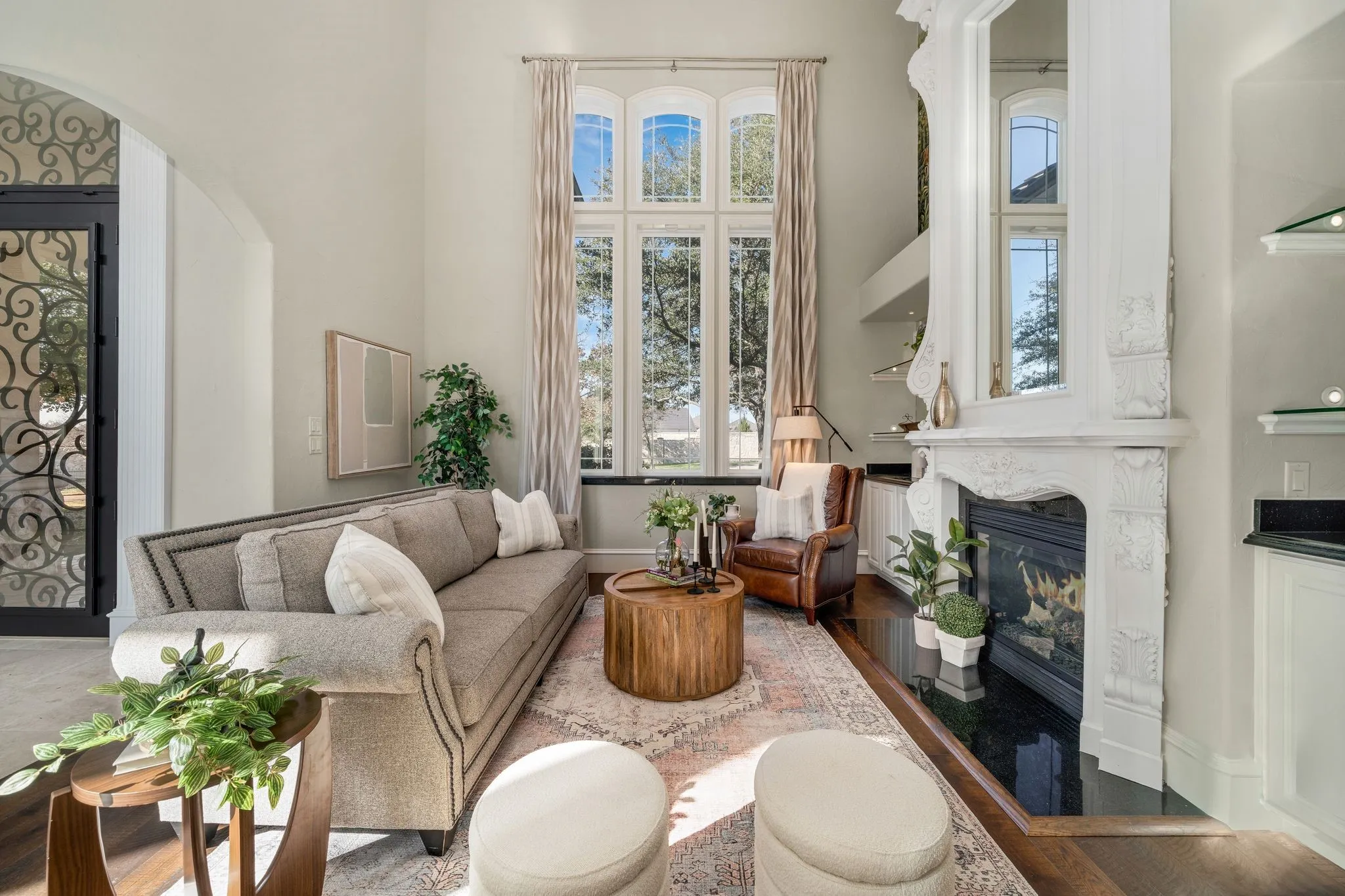 Single Family Residence For Sale in Tarrant County , 1075 W Dove Road, Southlake, Texas 76092, 5 Bedroom, 6 Bathroom, 4 Garage spaces, 7,201 Sqft, built in 2003, mls#21369575, Real Estate Agent in Southlake, Homes For Sale in Tarrant county, Homes For Sale in Southlake, Realtor in Southlake Texas, Real Estate Brokerage Independent Realty Texas, Luminita Cordes Realtor