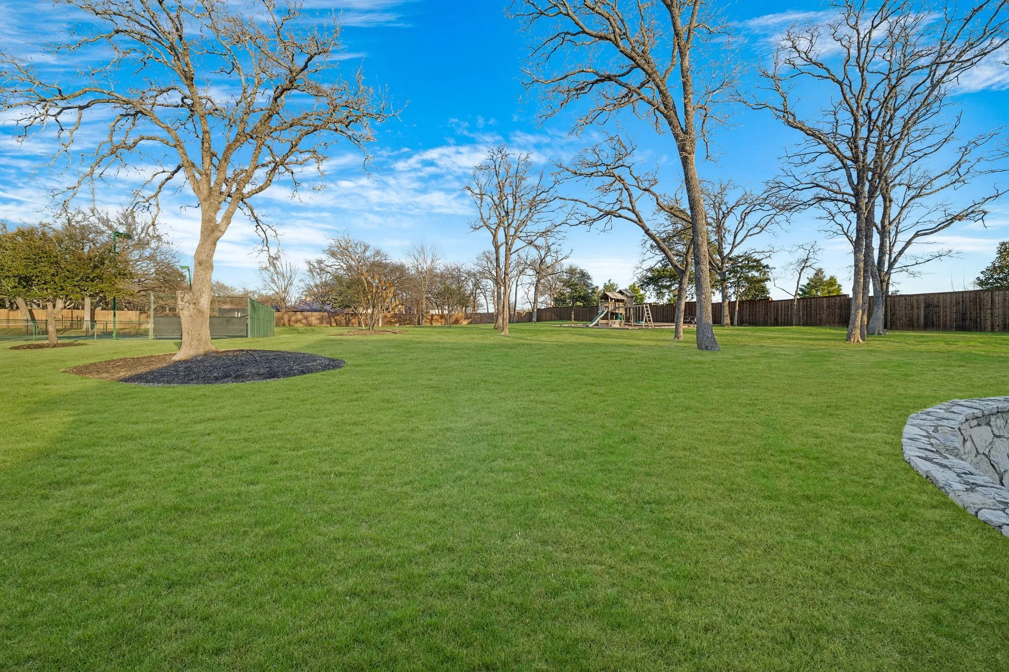 Single Family Residence For Sale in Tarrant County , 1075 W Dove Road, Southlake, Texas 76092, 5 Bedroom, 6 Bathroom, 4 Garage spaces, 7,201 Sqft, built in 2003, mls#21369575, Real Estate Agent in Southlake, Homes For Sale in Tarrant county, Homes For Sale in Southlake, Realtor in Southlake Texas, Real Estate Brokerage Independent Realty Texas, Luminita Cordes Realtor