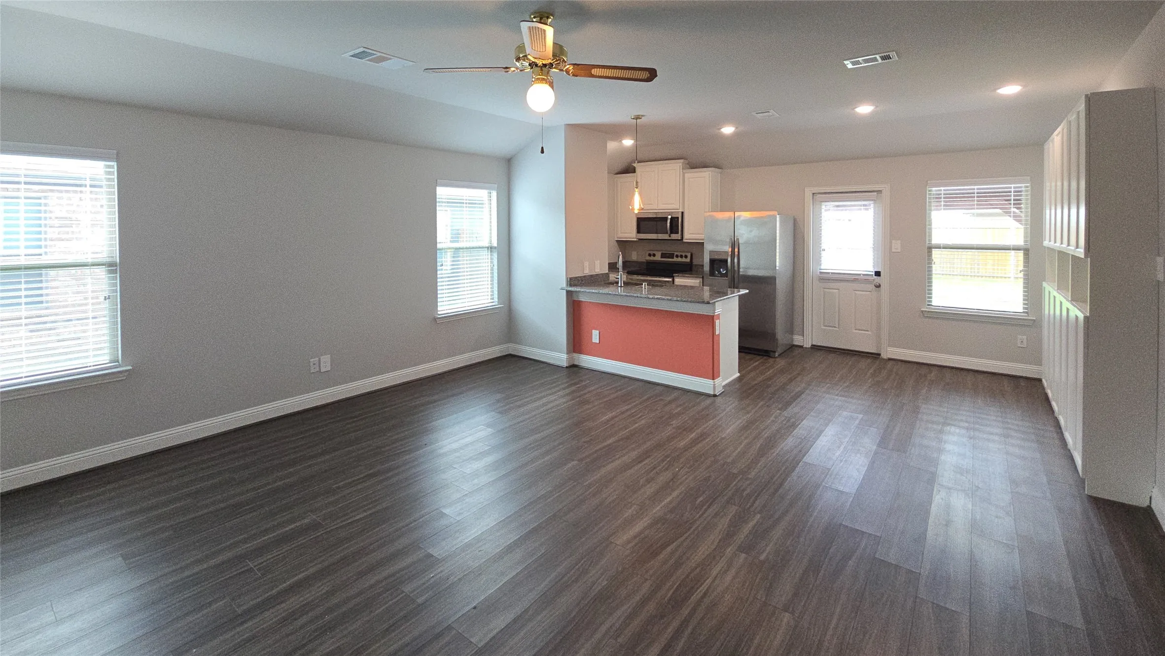 Single Family Residence For Rent in Hunt County , 1416 Waverley Drive, Greenville, Texas 75402, 3 Bedroom, 2 Bathroom, 1 Garage spaces, 1,169 Sqft, built in 2022, mls#21369572, Real Estate Agent in Greenville, Homes For Rent in Hunt county, Homes For Rent in Greenville, Realtor in Greenville Texas, Real Estate Brokerage Independent Realty Texas, Luminita Cordes Realtor