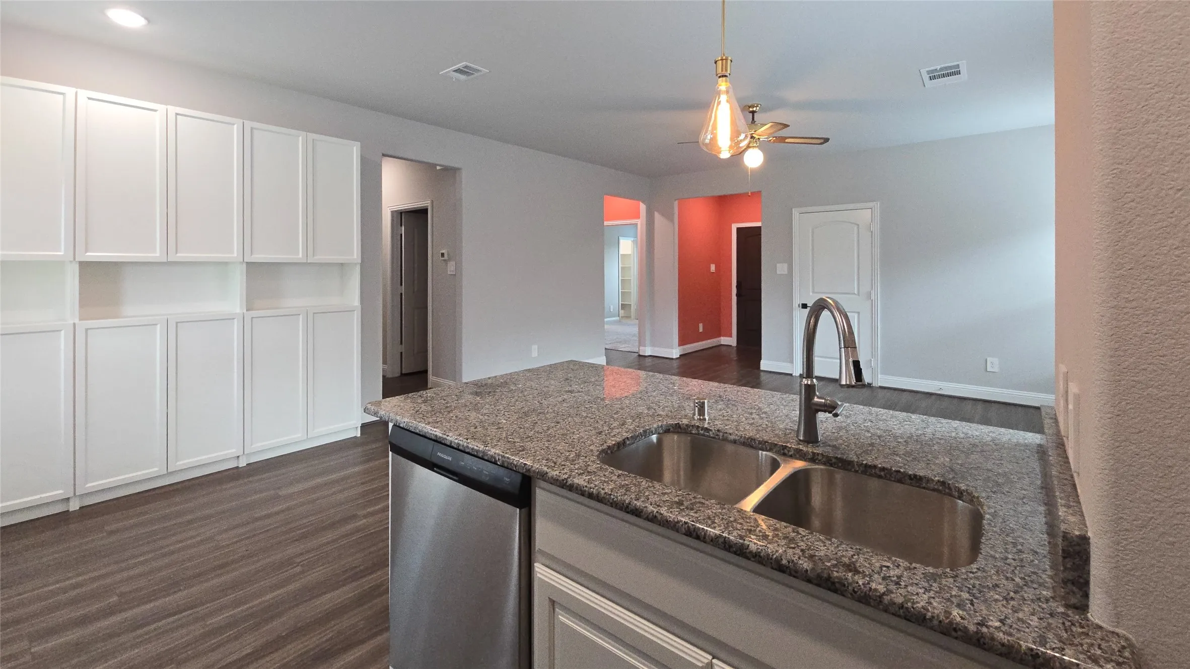 Single Family Residence For Rent in Hunt County , 1416 Waverley Drive, Greenville, Texas 75402, 3 Bedroom, 2 Bathroom, 1 Garage spaces, 1,169 Sqft, built in 2022, mls#21369572, Real Estate Agent in Greenville, Homes For Rent in Hunt county, Homes For Rent in Greenville, Realtor in Greenville Texas, Real Estate Brokerage Independent Realty Texas, Luminita Cordes Realtor