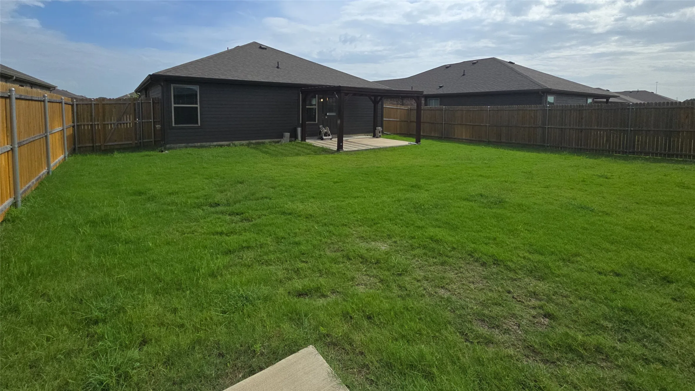 Single Family Residence For Rent in Hunt County , 1416 Waverley Drive, Greenville, Texas 75402, 3 Bedroom, 2 Bathroom, 1 Garage spaces, 1,169 Sqft, built in 2022, mls#21369572, Real Estate Agent in Greenville, Homes For Rent in Hunt county, Homes For Rent in Greenville, Realtor in Greenville Texas, Real Estate Brokerage Independent Realty Texas, Luminita Cordes Realtor