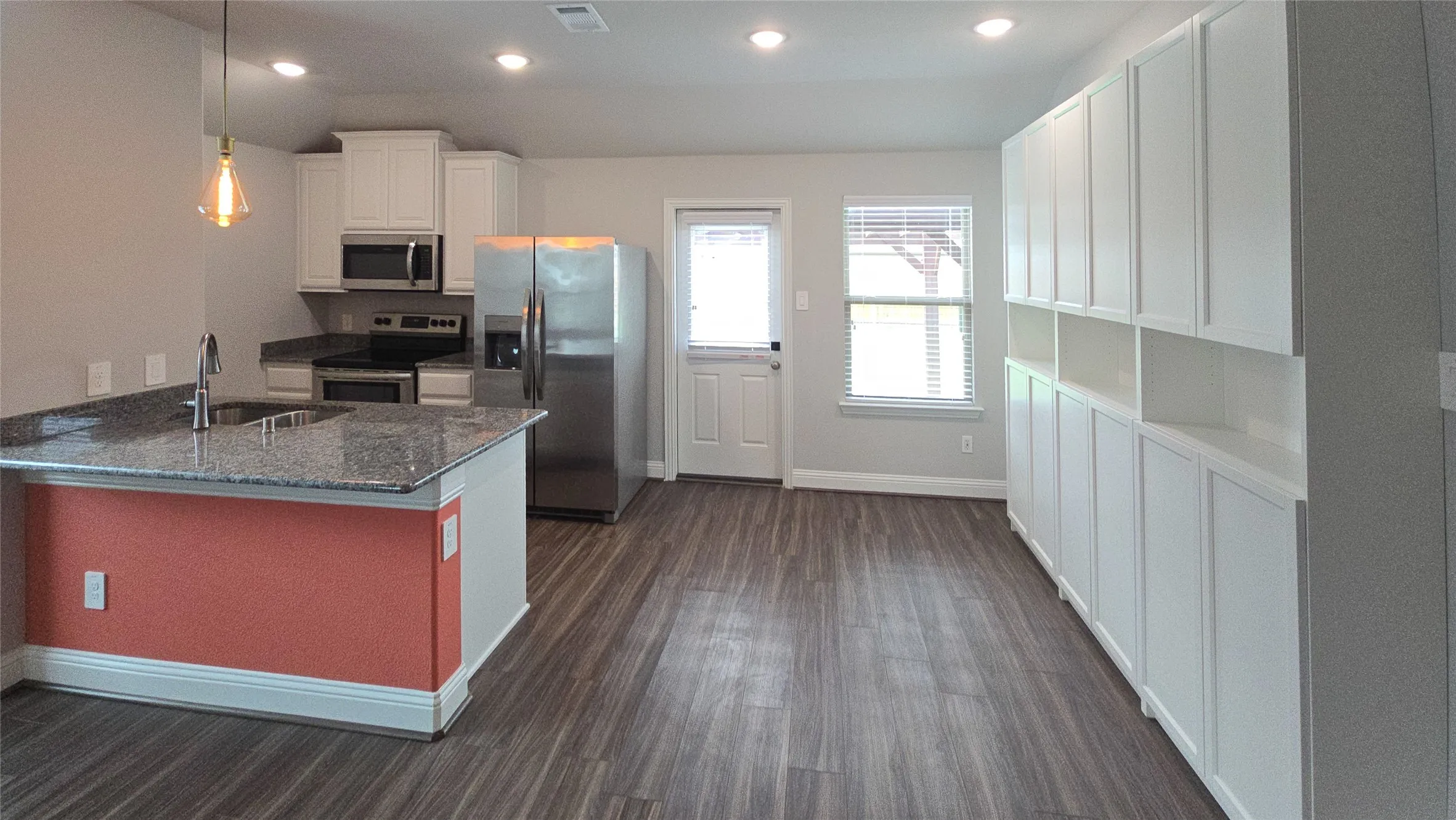 Single Family Residence For Rent in Hunt County , 1416 Waverley Drive, Greenville, Texas 75402, 3 Bedroom, 2 Bathroom, 1 Garage spaces, 1,169 Sqft, built in 2022, mls#21369572, Real Estate Agent in Greenville, Homes For Rent in Hunt county, Homes For Rent in Greenville, Realtor in Greenville Texas, Real Estate Brokerage Independent Realty Texas, Luminita Cordes Realtor