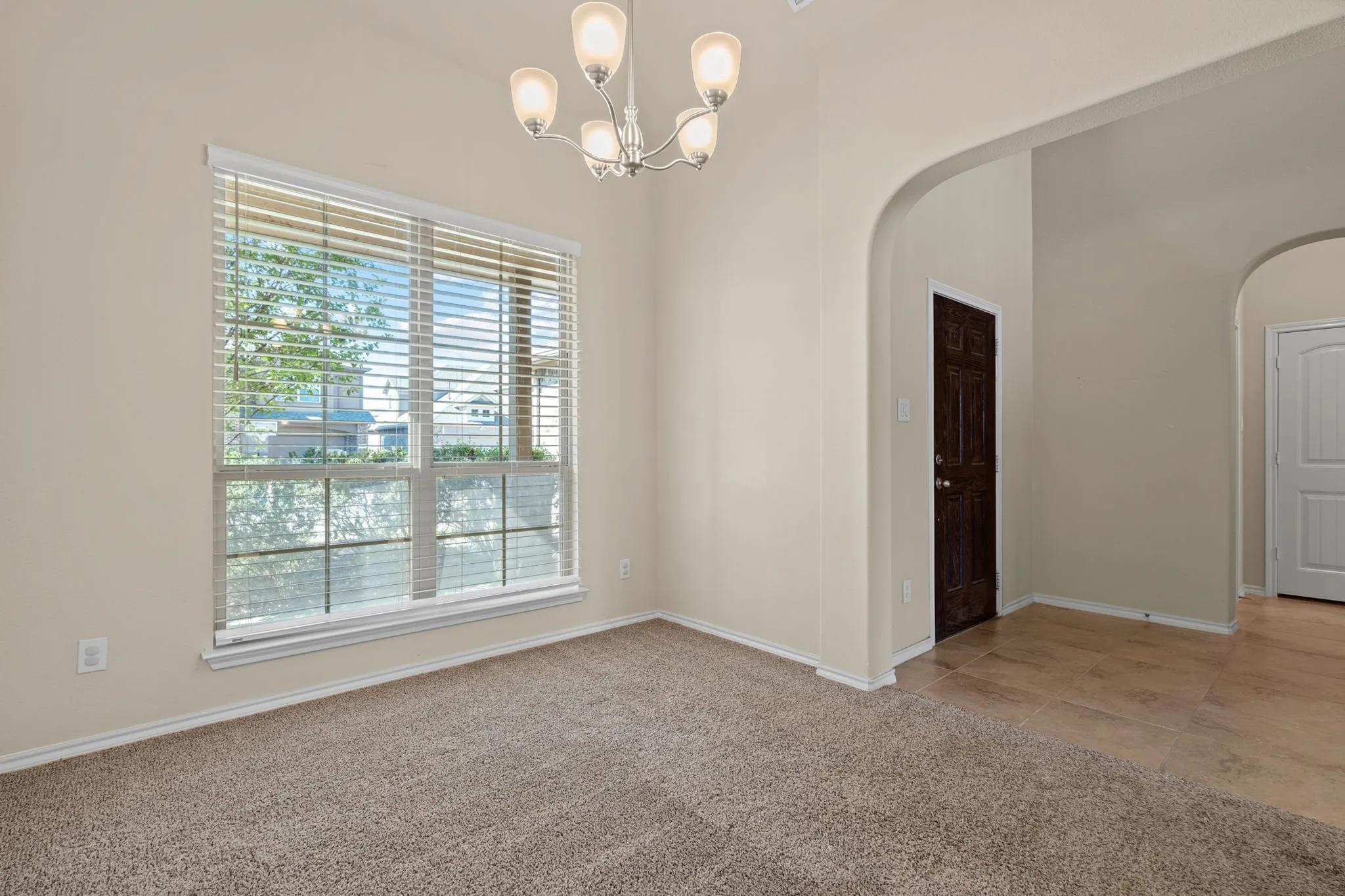 Single Family Residence For Sale in Denton County , 1704 Sparrow Street, Argyle, Texas 76226, 4 Bedroom, 3 Bathroom, 2 Garage spaces, 2,443 Sqft, built in 2016, mls#21364561, Real Estate Agent in Argyle, Homes For Sale in Denton county, Homes For Sale in Argyle, Realtor in Argyle Texas, Real Estate Brokerage Independent Realty Texas, Luminita Cordes Realtor