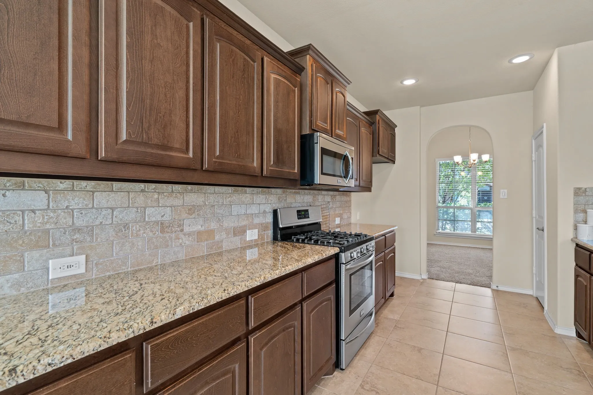 Single Family Residence For Sale in Denton County , 1704 Sparrow Street, Argyle, Texas 76226, 4 Bedroom, 3 Bathroom, 2 Garage spaces, 2,443 Sqft, built in 2016, mls#21364561, Real Estate Agent in Argyle, Homes For Sale in Denton county, Homes For Sale in Argyle, Realtor in Argyle Texas, Real Estate Brokerage Independent Realty Texas, Luminita Cordes Realtor