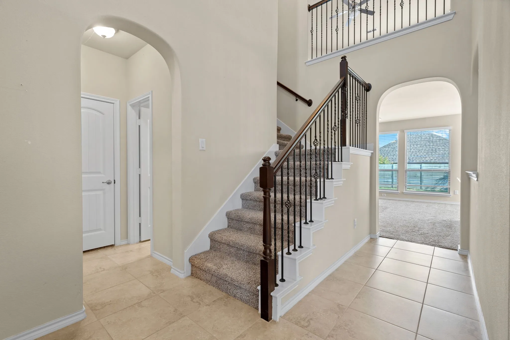 Single Family Residence For Sale in Denton County , 1704 Sparrow Street, Argyle, Texas 76226, 4 Bedroom, 3 Bathroom, 2 Garage spaces, 2,443 Sqft, built in 2016, mls#21364561, Real Estate Agent in Argyle, Homes For Sale in Denton county, Homes For Sale in Argyle, Realtor in Argyle Texas, Real Estate Brokerage Independent Realty Texas, Luminita Cordes Realtor