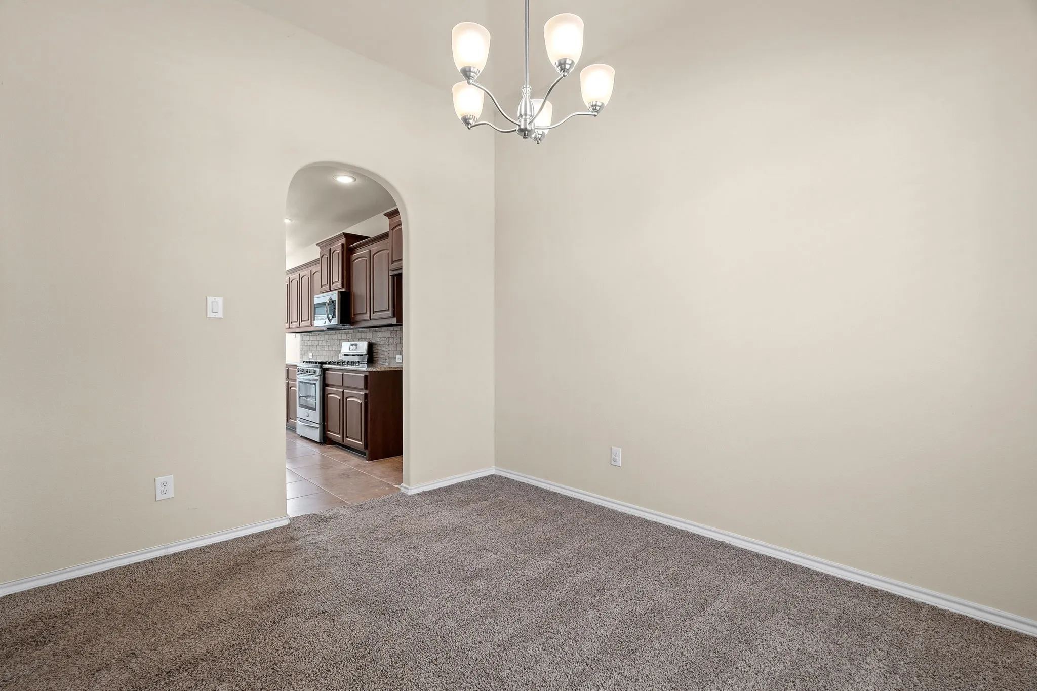 Single Family Residence For Sale in Denton County , 1704 Sparrow Street, Argyle, Texas 76226, 4 Bedroom, 3 Bathroom, 2 Garage spaces, 2,443 Sqft, built in 2016, mls#21364561, Real Estate Agent in Argyle, Homes For Sale in Denton county, Homes For Sale in Argyle, Realtor in Argyle Texas, Real Estate Brokerage Independent Realty Texas, Luminita Cordes Realtor