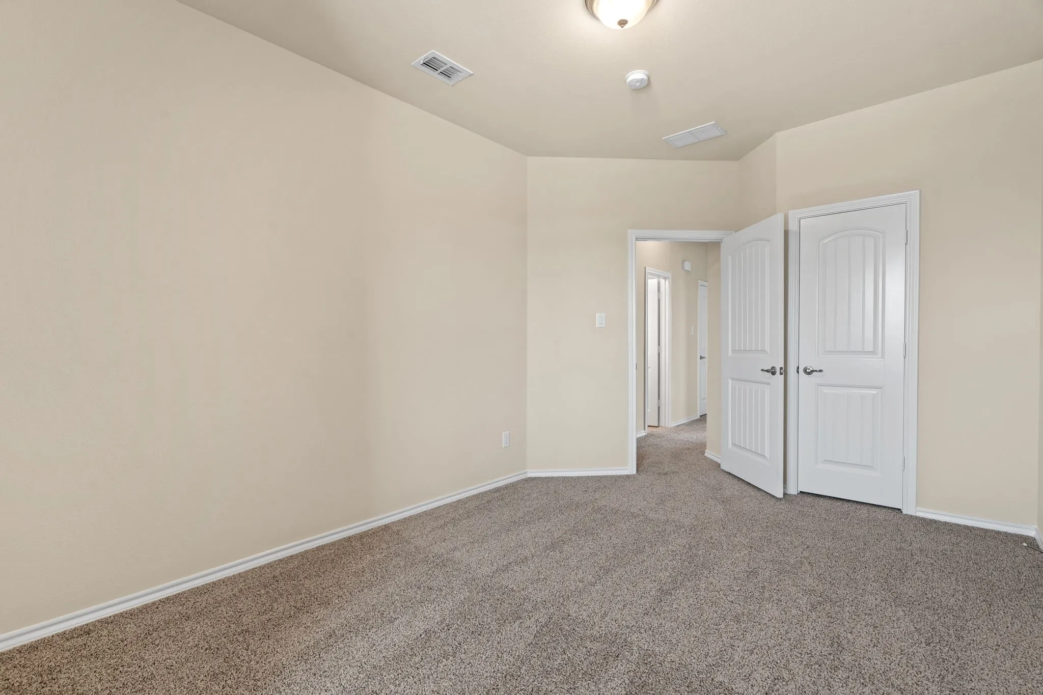 Single Family Residence For Sale in Denton County , 1704 Sparrow Street, Argyle, Texas 76226, 4 Bedroom, 3 Bathroom, 2 Garage spaces, 2,443 Sqft, built in 2016, mls#21364561, Real Estate Agent in Argyle, Homes For Sale in Denton county, Homes For Sale in Argyle, Realtor in Argyle Texas, Real Estate Brokerage Independent Realty Texas, Luminita Cordes Realtor