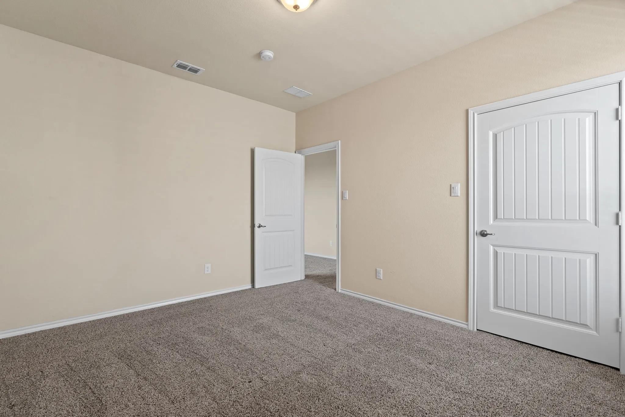 Single Family Residence For Sale in Denton County , 1704 Sparrow Street, Argyle, Texas 76226, 4 Bedroom, 3 Bathroom, 2 Garage spaces, 2,443 Sqft, built in 2016, mls#21364561, Real Estate Agent in Argyle, Homes For Sale in Denton county, Homes For Sale in Argyle, Realtor in Argyle Texas, Real Estate Brokerage Independent Realty Texas, Luminita Cordes Realtor